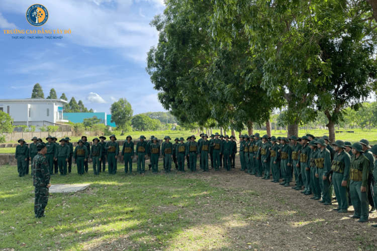 Học kỳ quân sự 5