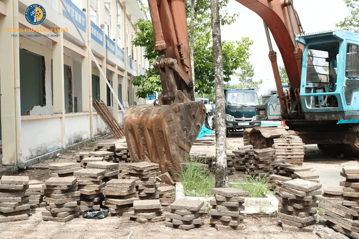 Lễ khởi công