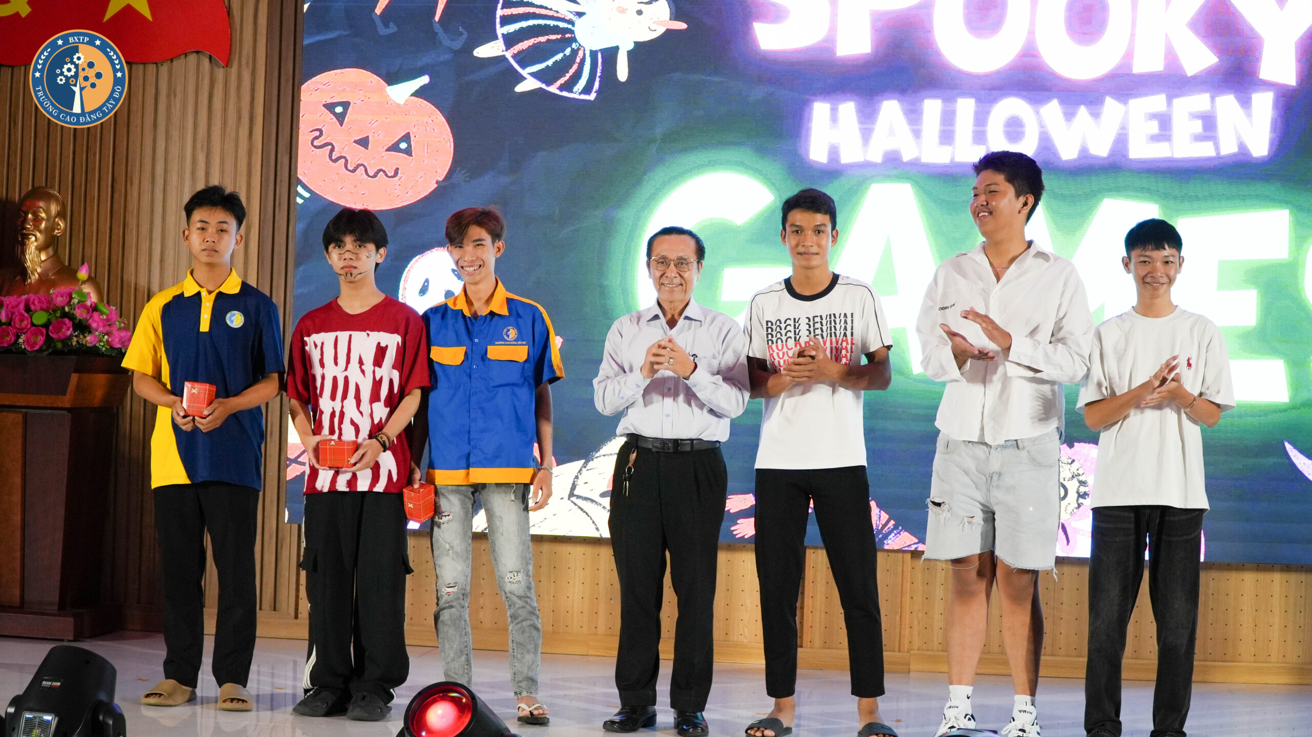 Từ “Đ&ecirc;m c&ocirc;ng chiếu bị l&atilde;ng qu&ecirc;n” đến đ&ecirc;m Halloween đ&aacute;ng nhớ!