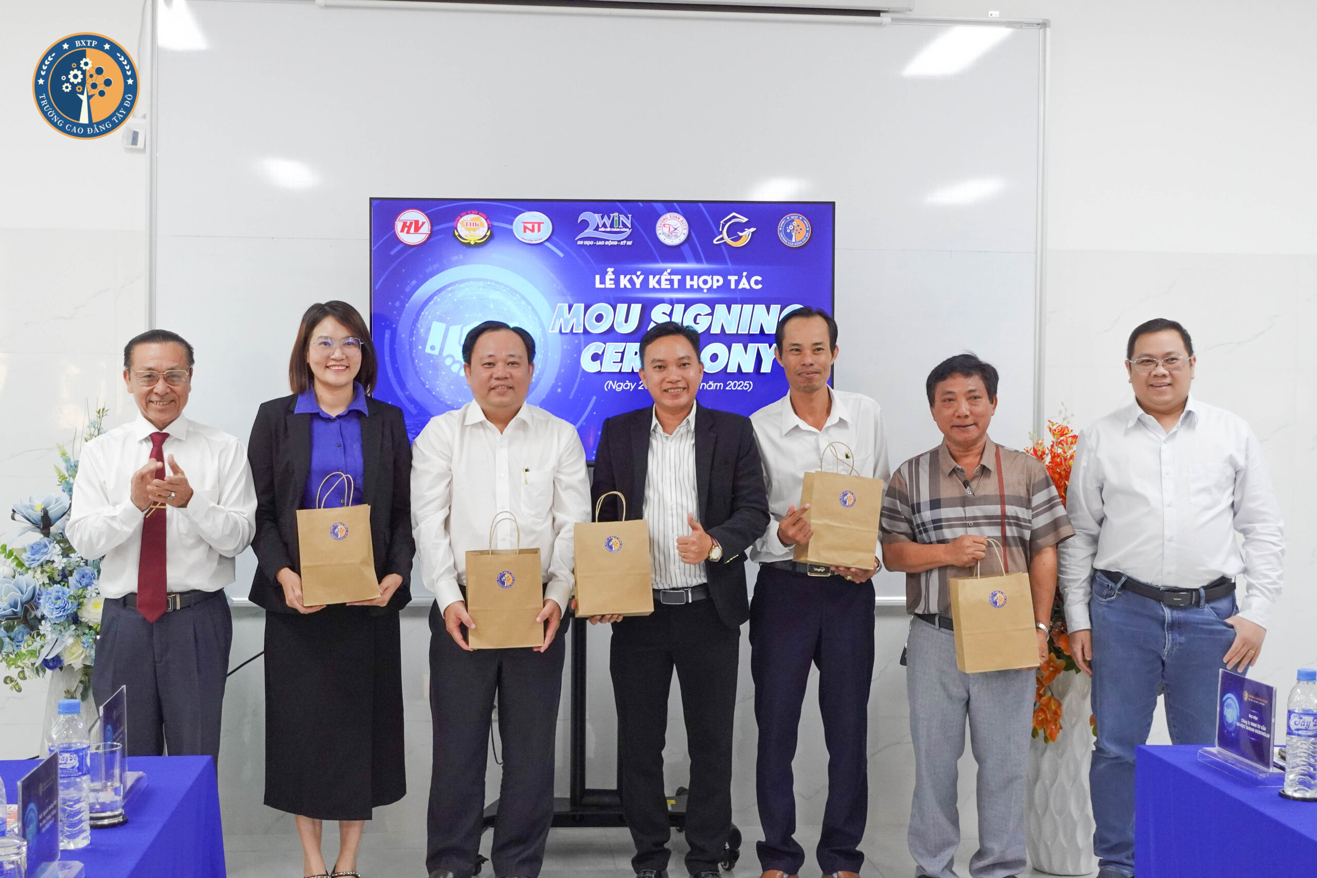 LỄ KÝ KẾT MOU – CỘT MỐC HỢP TÁC ĐỘT PHÁ CỦA TRƯỜNG CAO ĐẲNG TÂY ĐÔ