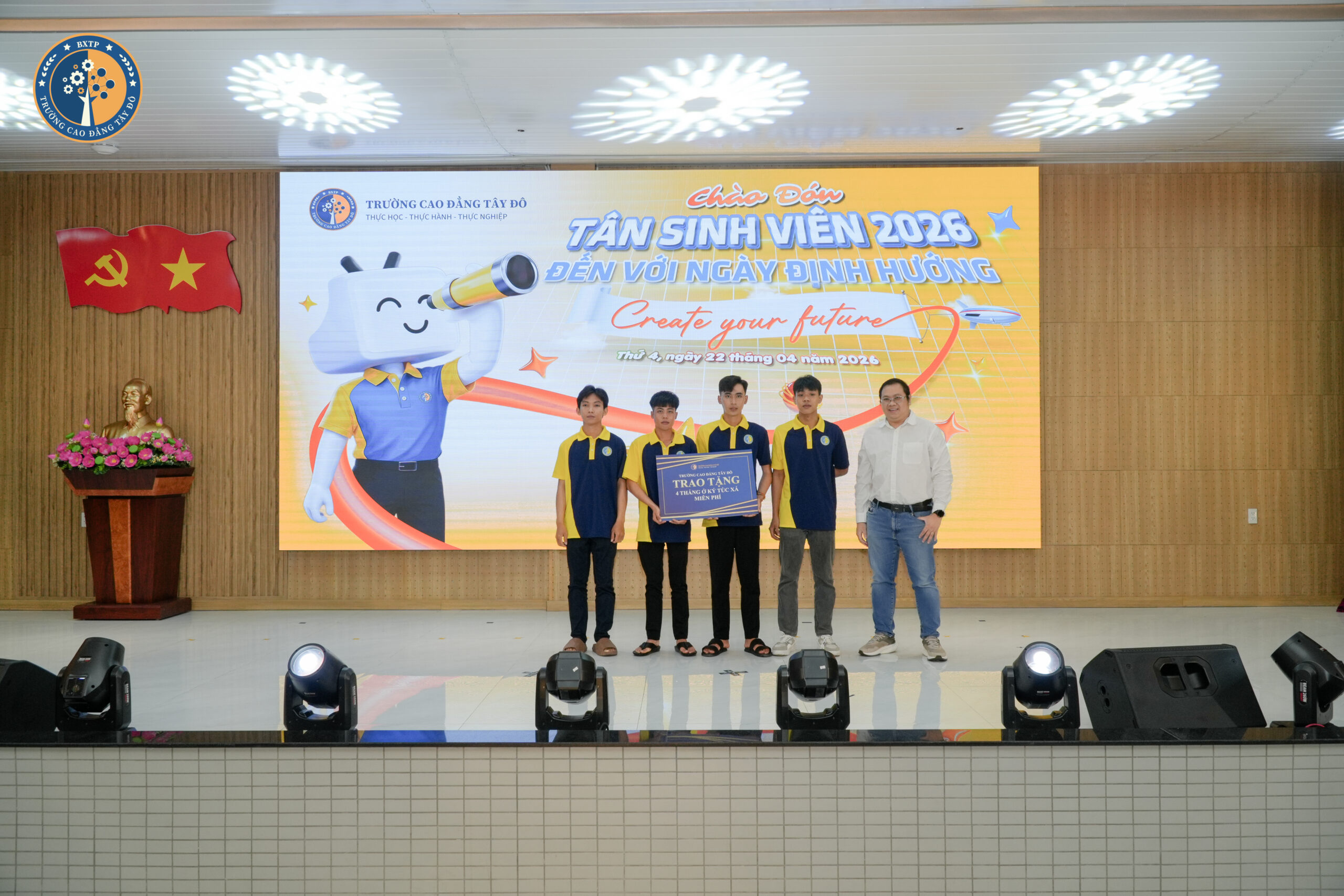 LỄ ĐỊNH HƯỚNG T&Acirc;N SINH VI&Ecirc;N 2026 – CREATE YOUR FUTURE