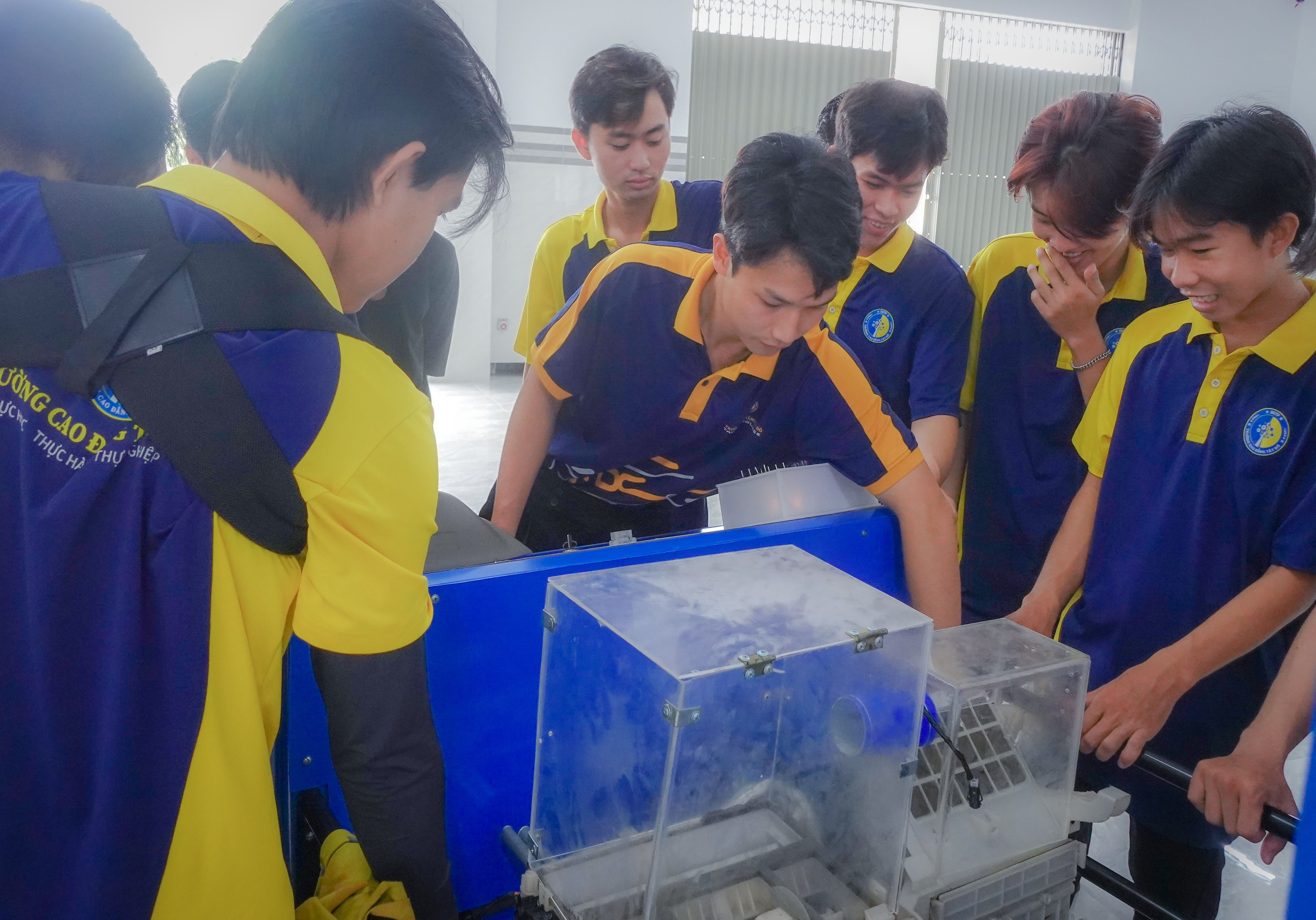 Kh&oacute;a Bảo tr&igrave; v&agrave; Sửa chữa &ocirc; t&ocirc;