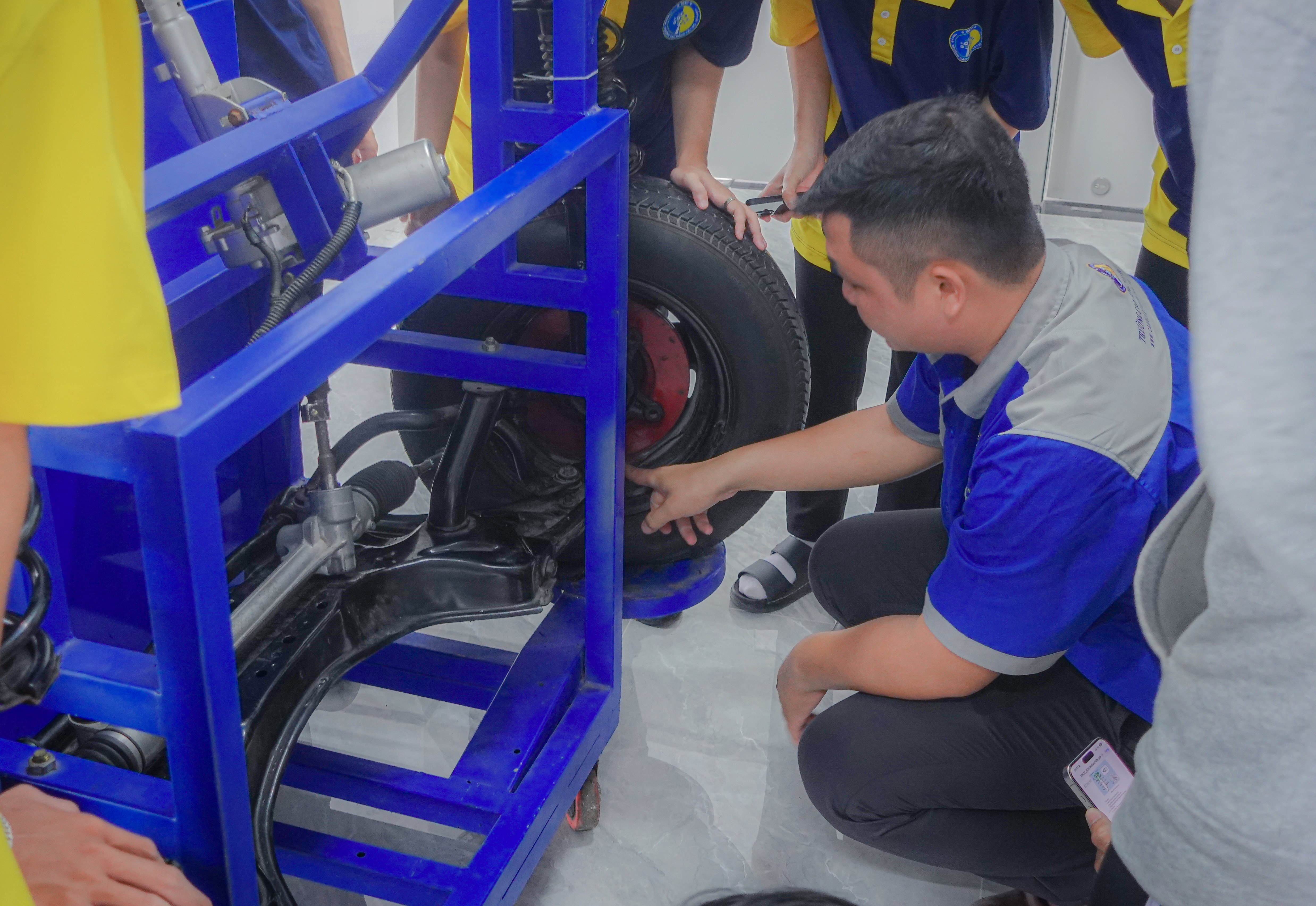 Kh&oacute;a Bảo tr&igrave; v&agrave; Sửa chữa &ocirc; t&ocirc;