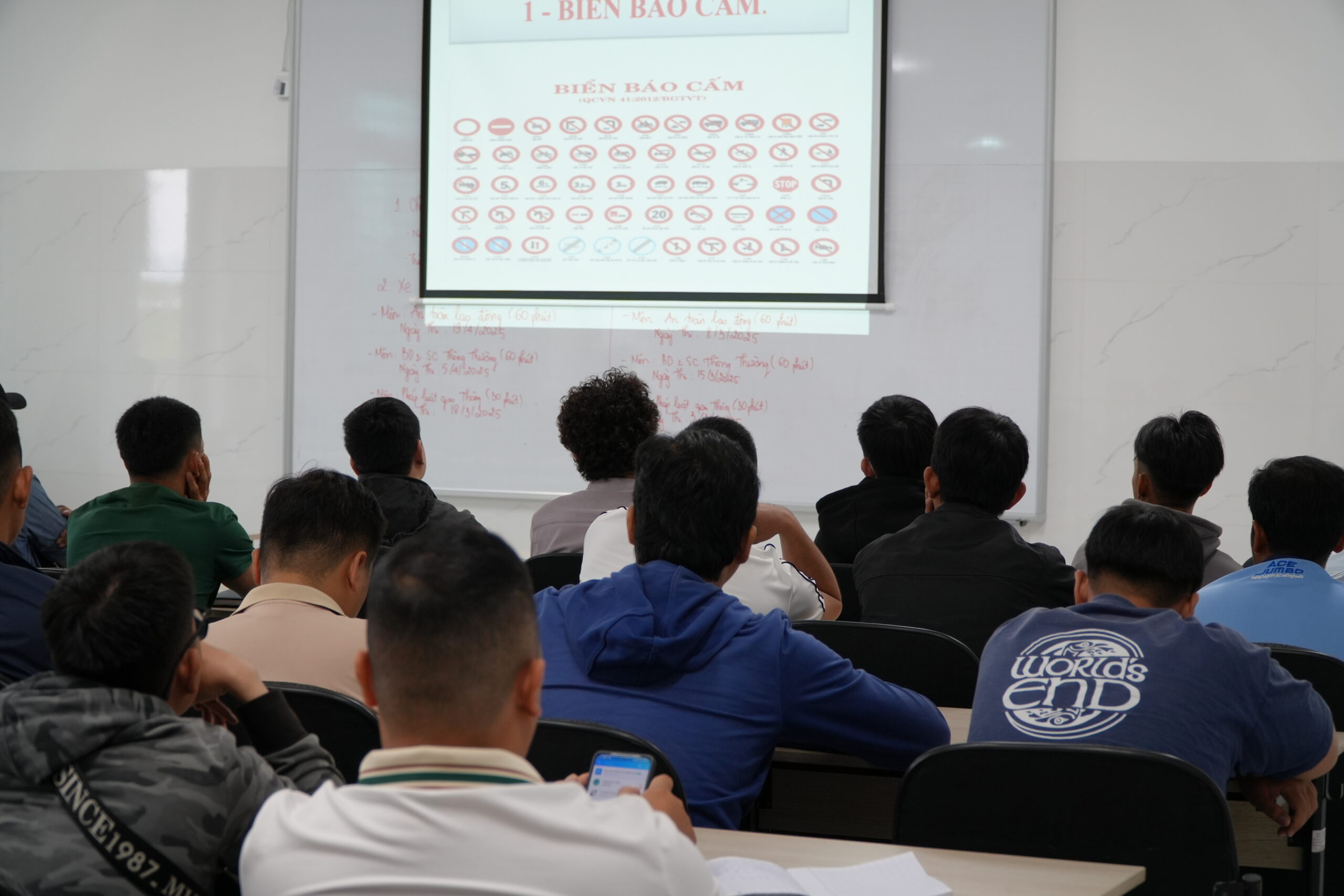 Ng&agrave;nh kinh doanh vận tải