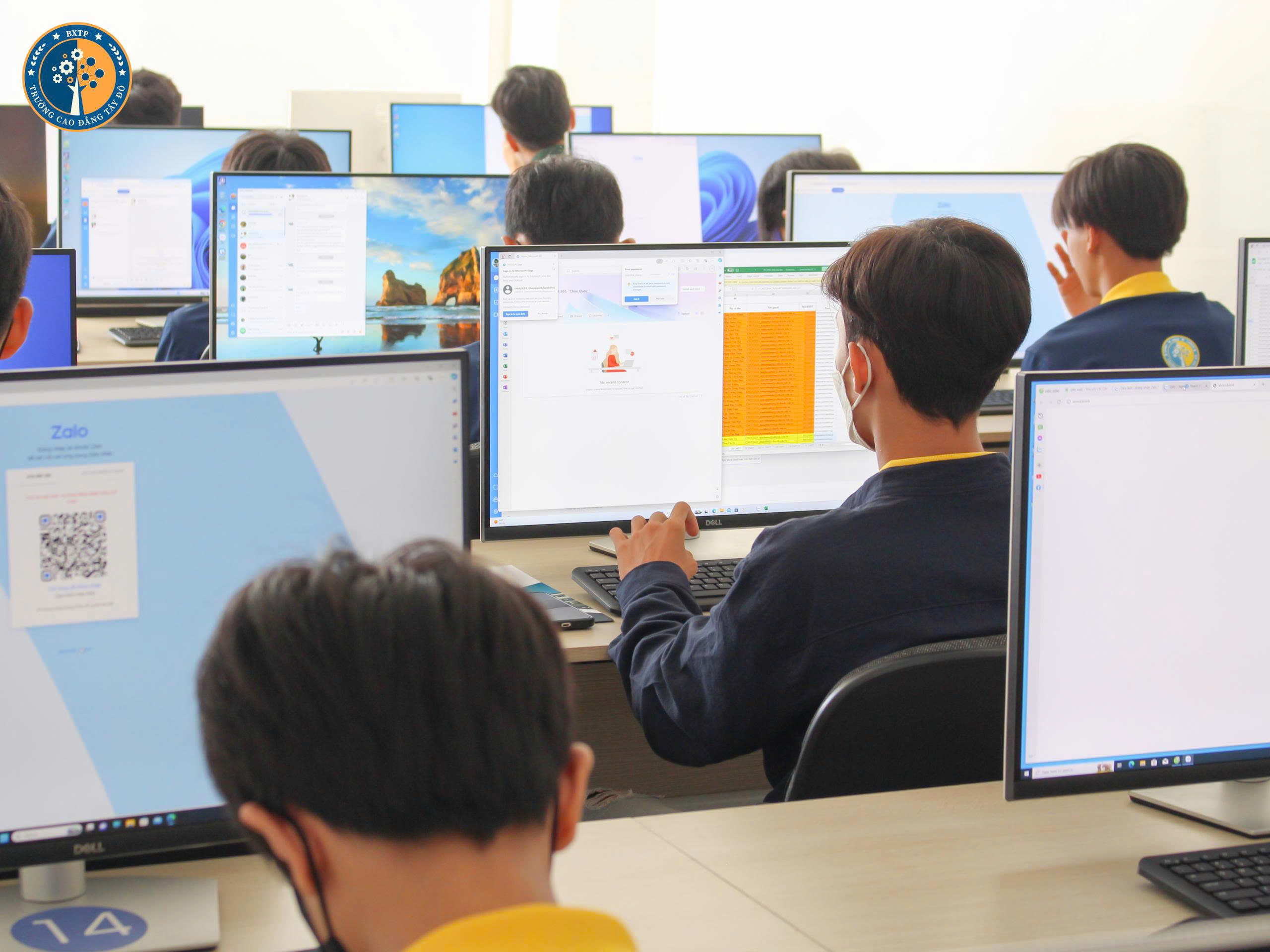 Kh&oacute;a Tin học căn bản t&iacute;ch hợp ứng dụng AI