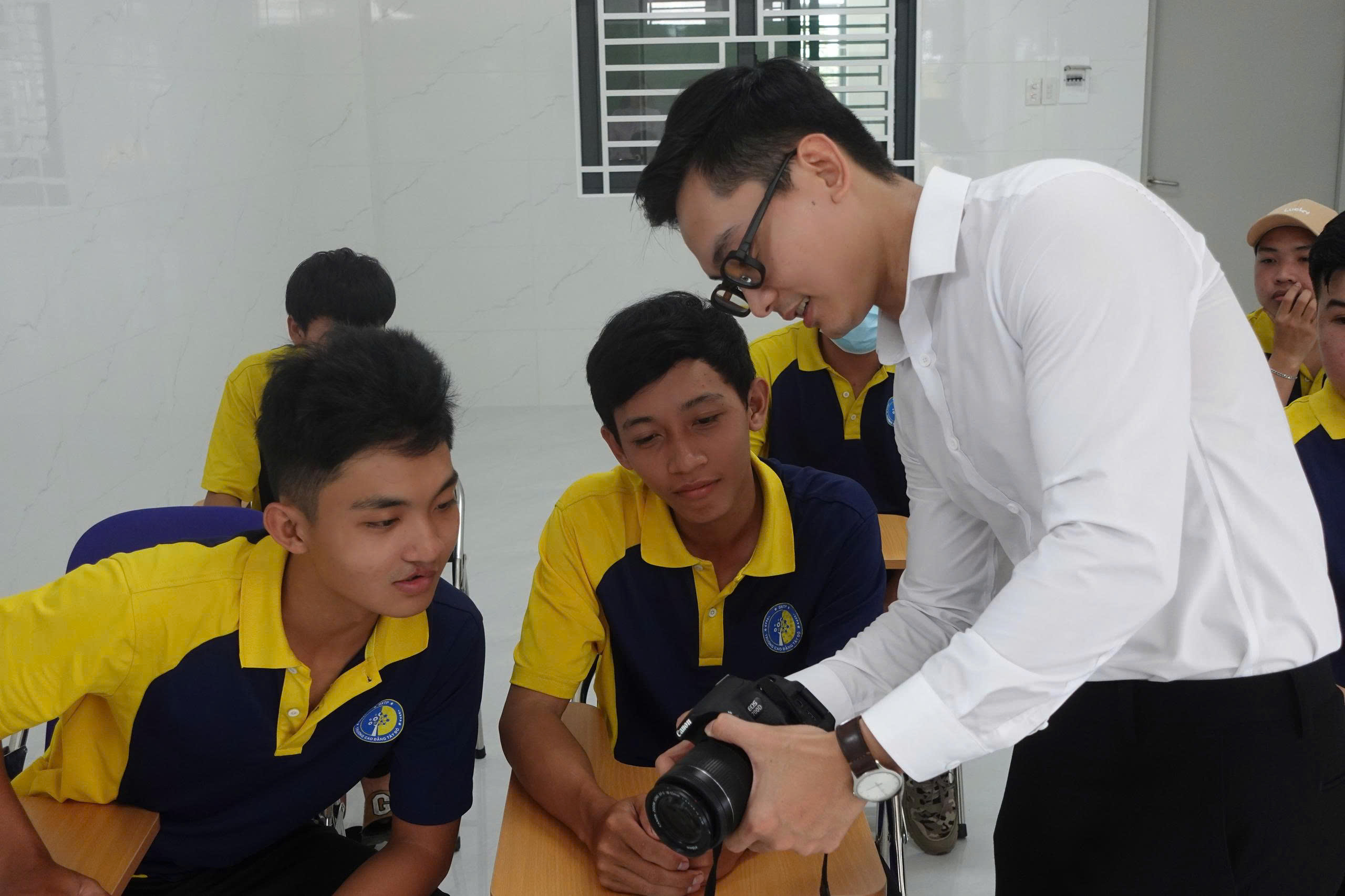 Kỹ thuật ghi h&igrave;nh