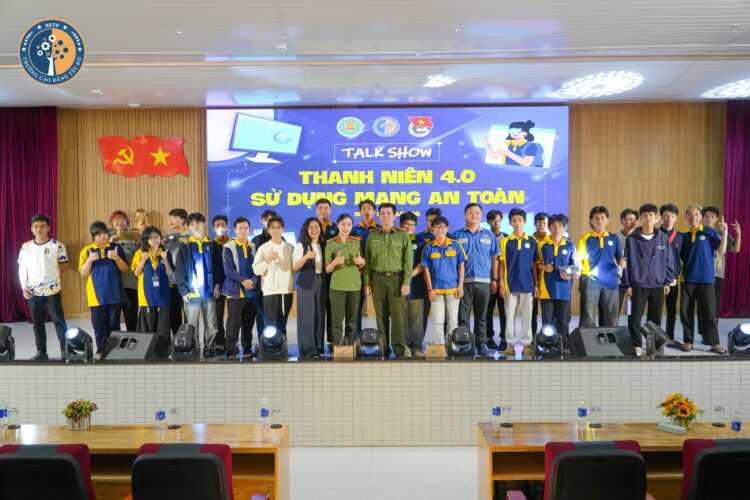 TALKSHOW &ldquo;THANH NI&Ecirc;N 4.0 SỬ DỤNG MẠNG AN TO&Agrave;N&rdquo; TẠI TRƯỜNG CAO ĐẲNG T&Acirc;Y Đ&Ocirc;