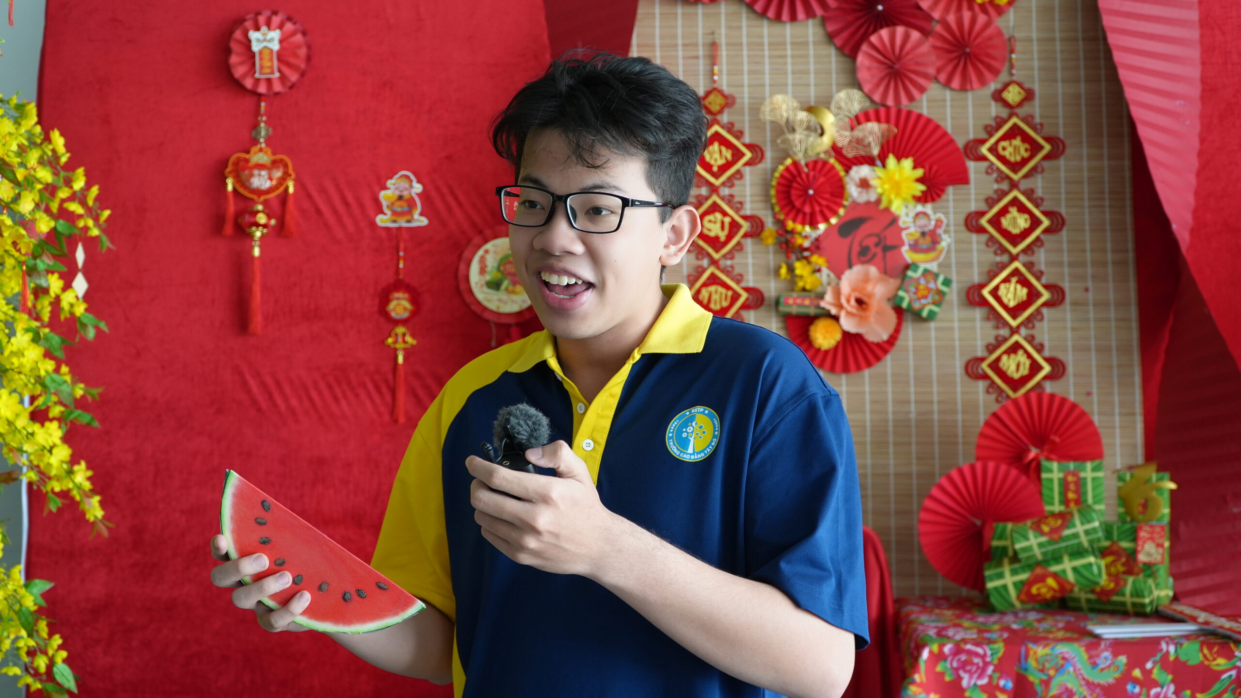 Kịch bản truyền th&ocirc;ng