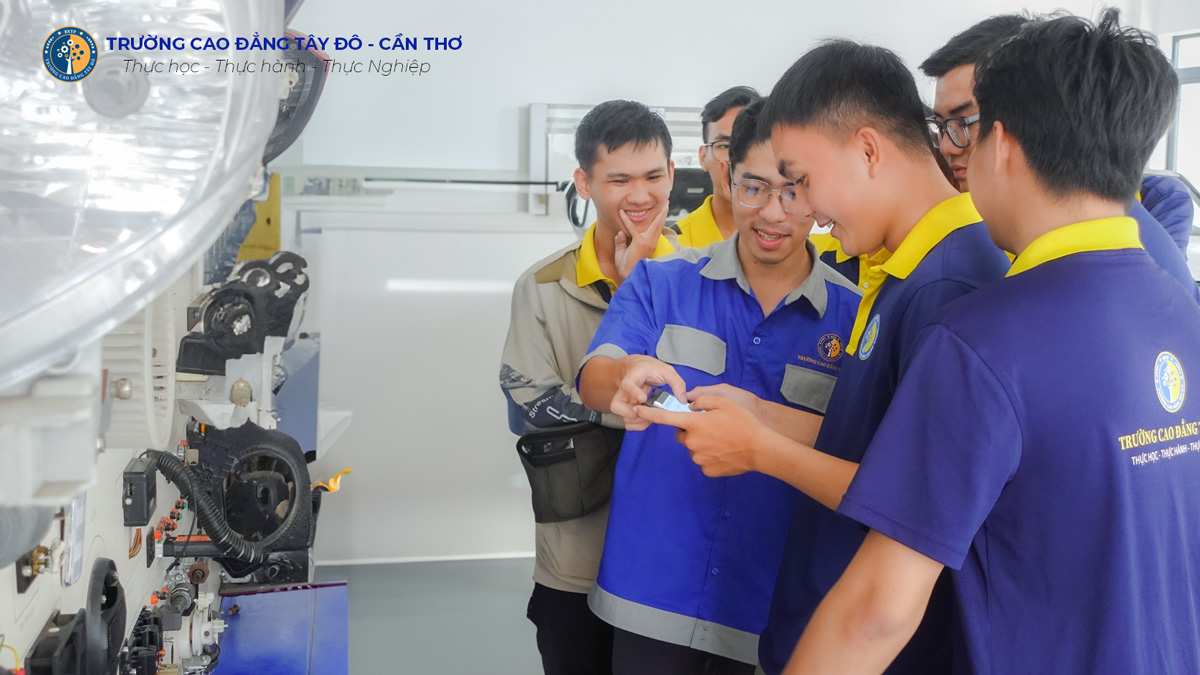 Học Ph&iacute; Ng&agrave;nh C&ocirc;ng Nghệ &Ocirc; T&ocirc; Tại Cao Đẳng T&acirc;y Đ&ocirc;: Học Ph&iacute; Hợp L&yacute;, Được Nhiều Sinh Vi&ecirc;n Cần Thơ Lựa Chọn