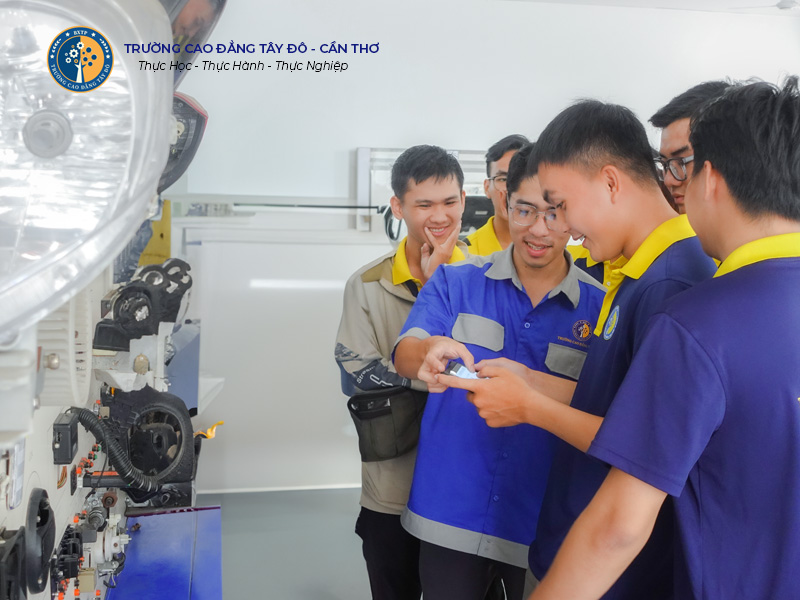 Học Ph&iacute; Ng&agrave;nh C&ocirc;ng Nghệ &Ocirc; T&ocirc; Tại Cần Thơ