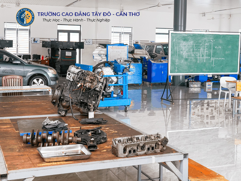 Học Ph&iacute; Ng&agrave;nh C&ocirc;ng Nghệ &Ocirc; T&ocirc; Tại Cao Đẳng T&acirc;y Đ&ocirc;