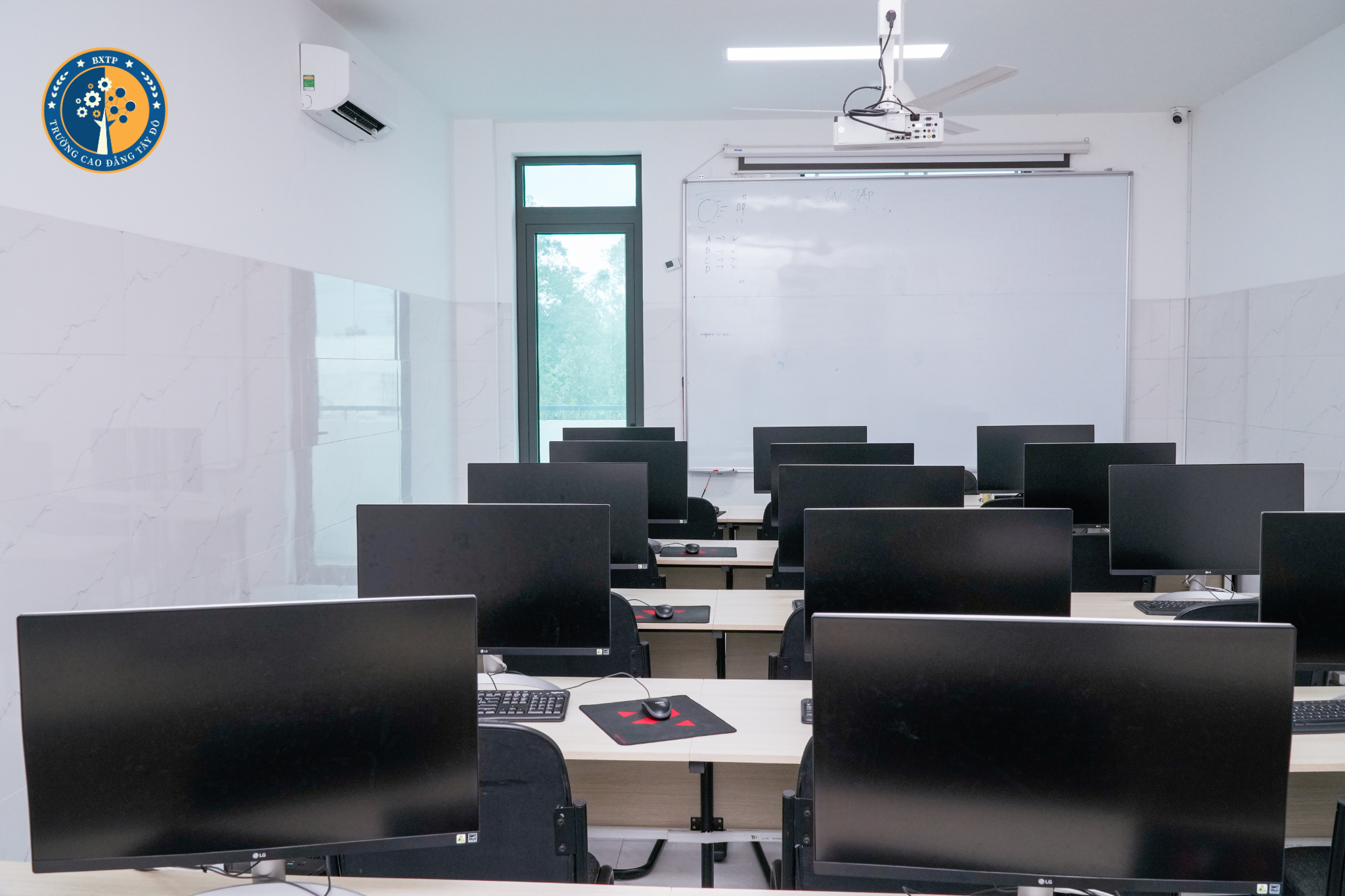 Ng&agrave;nh Thiết Kế Đồ Họa Cần Thơ 