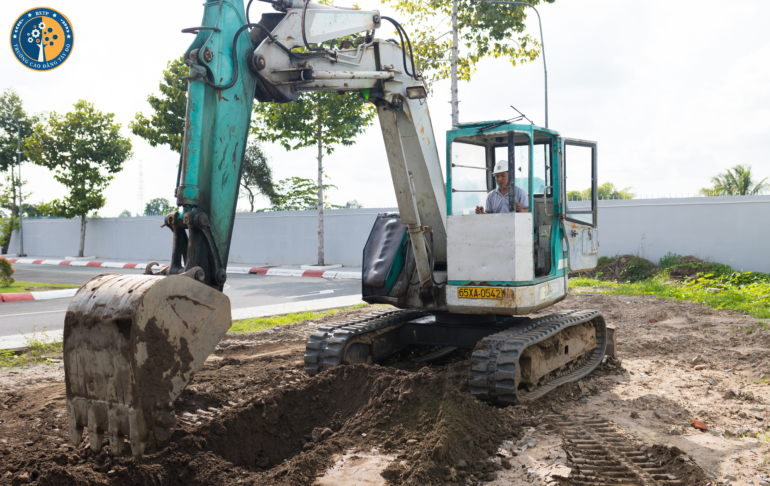 Học Phí Xe Máy Công Trình Tại Cần Thơ 2026