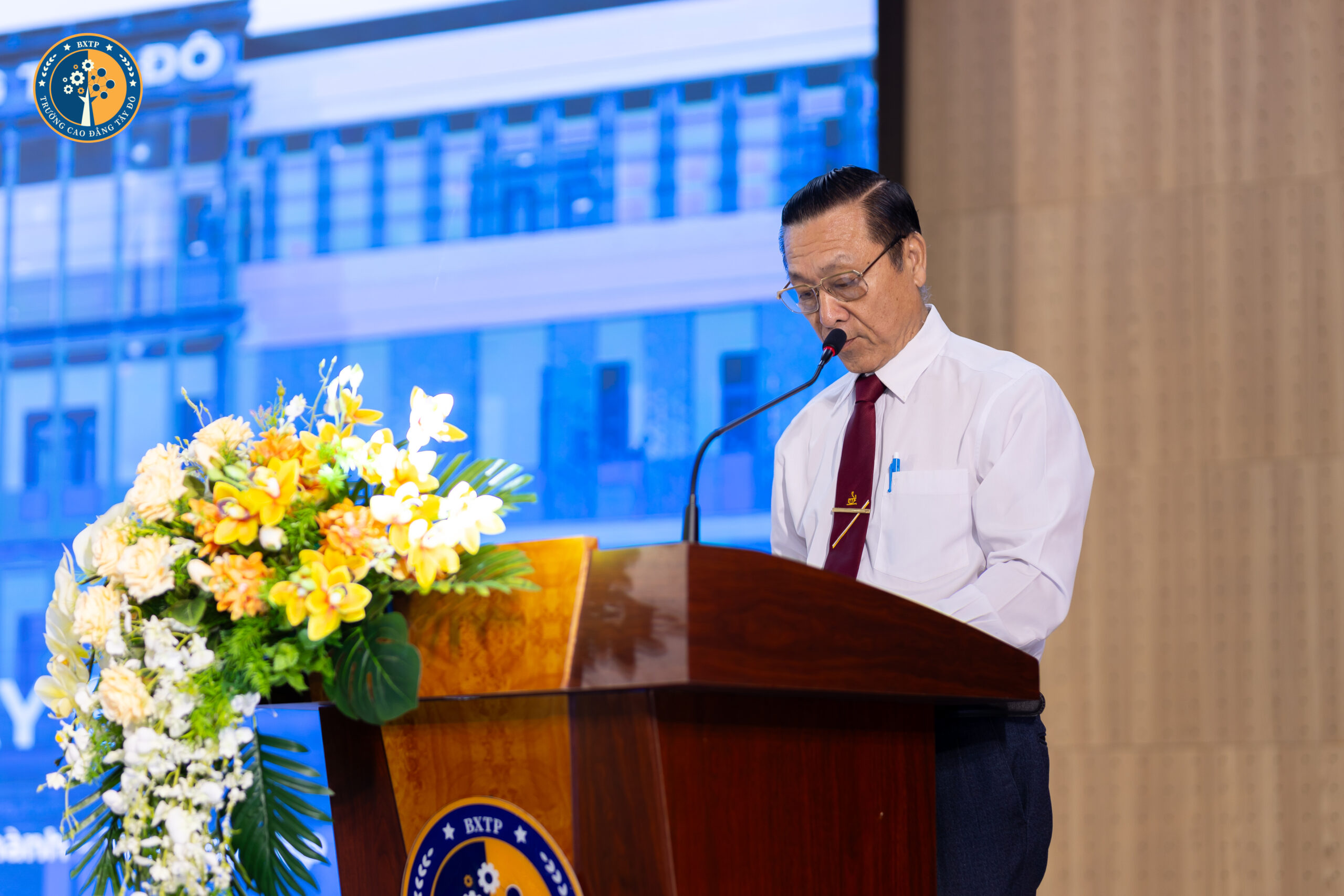 600 T&Acirc;N SINH VI&Ecirc;N K2026 THAM DỰ LỄ ĐỊNH HƯỚNG TẠI CAO ĐẲNG T&Acirc;Y Đ&Ocirc;