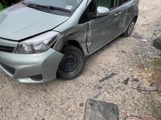 View Auto part Grille Toyota Yaris 2011