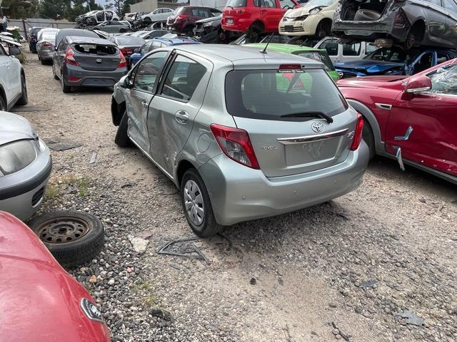 View Auto part Grille Toyota Yaris 2011