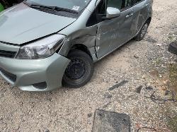 View Auto part Grille Toyota Yaris 2011