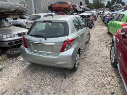 View Auto part Grille Toyota Yaris 2011