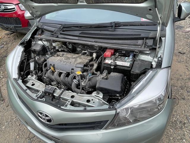 View Auto part Grille Toyota Yaris 2011