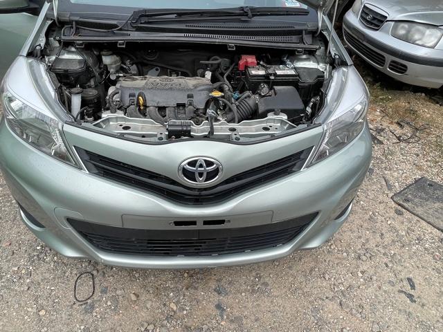 View Auto part Grille Toyota Yaris 2011