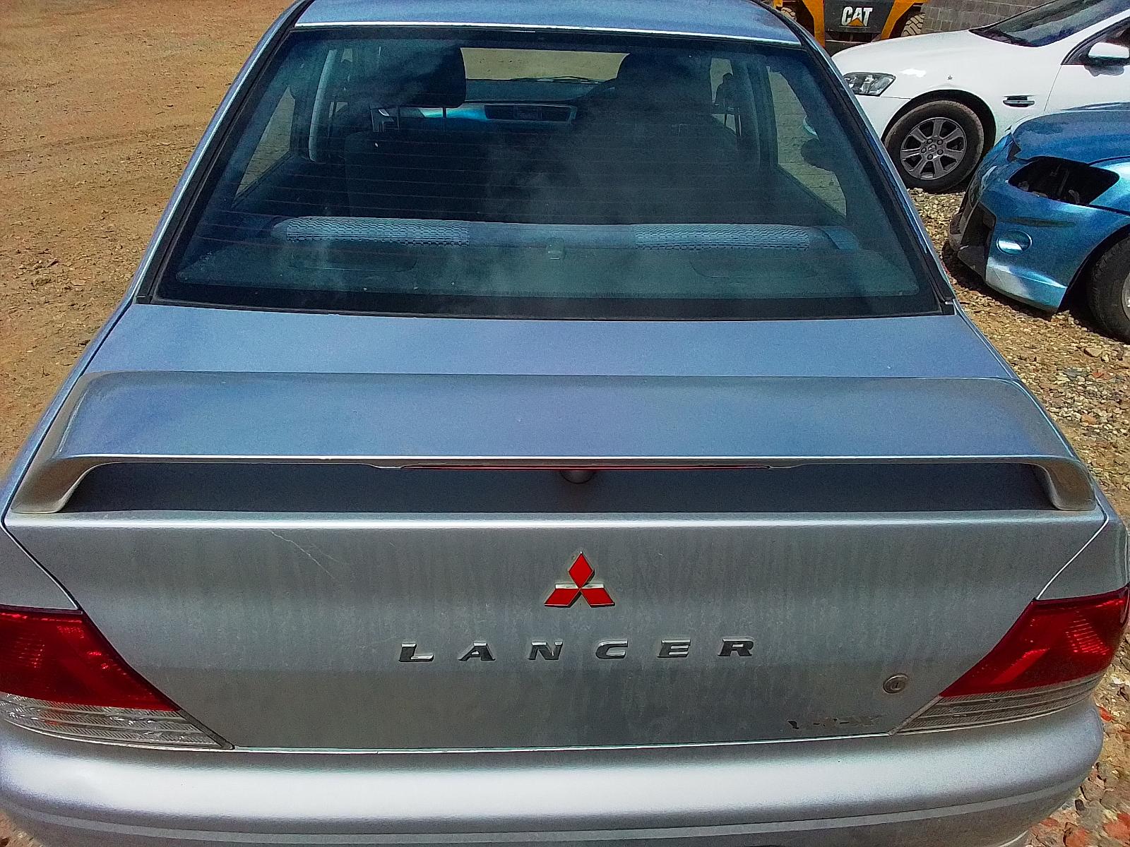 View Auto part Left Indicator/Fog/Side Mitsubishi Lancer 2003