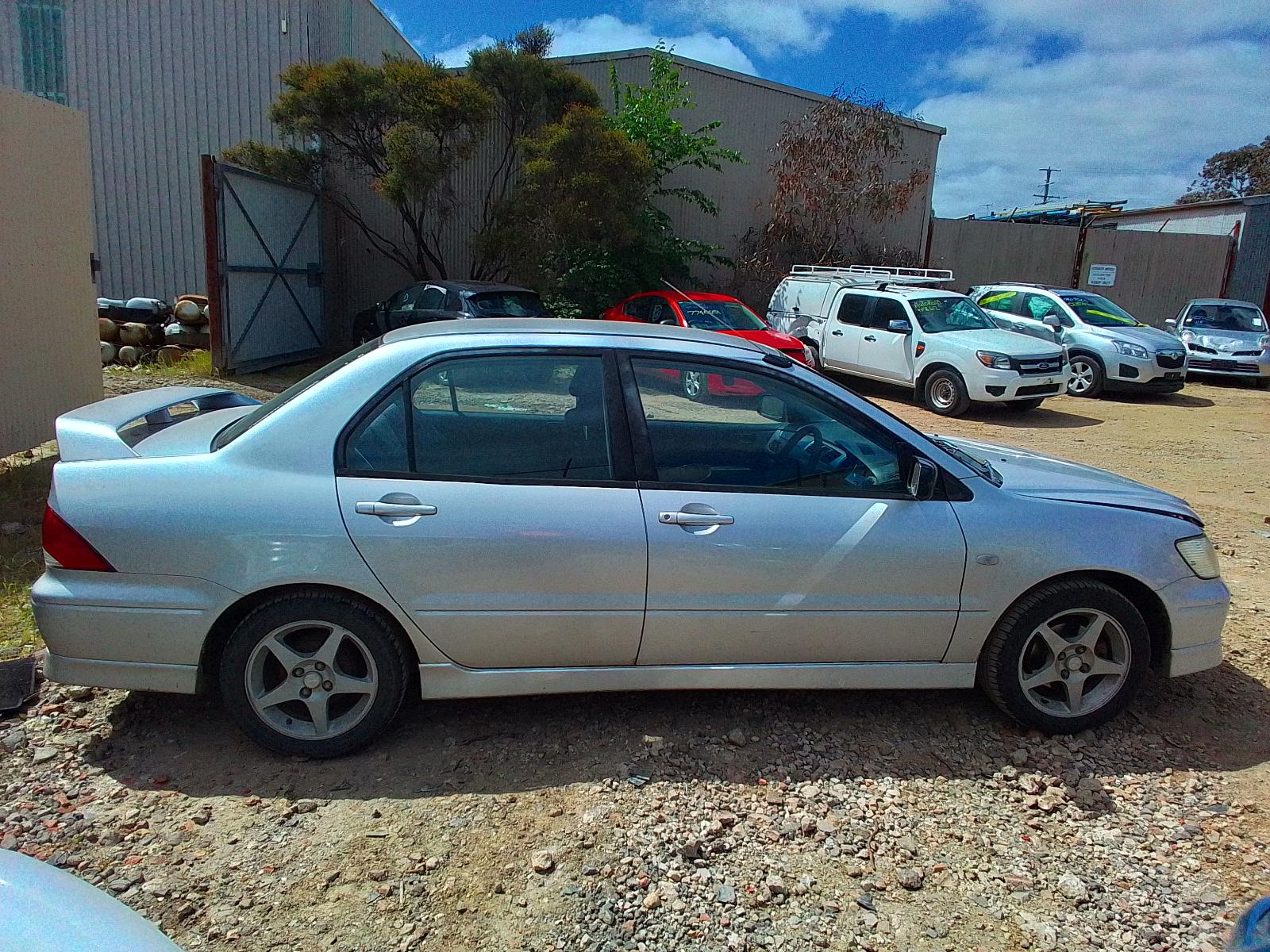 View Auto part Left Indicator/Fog/Side Mitsubishi Lancer 2003