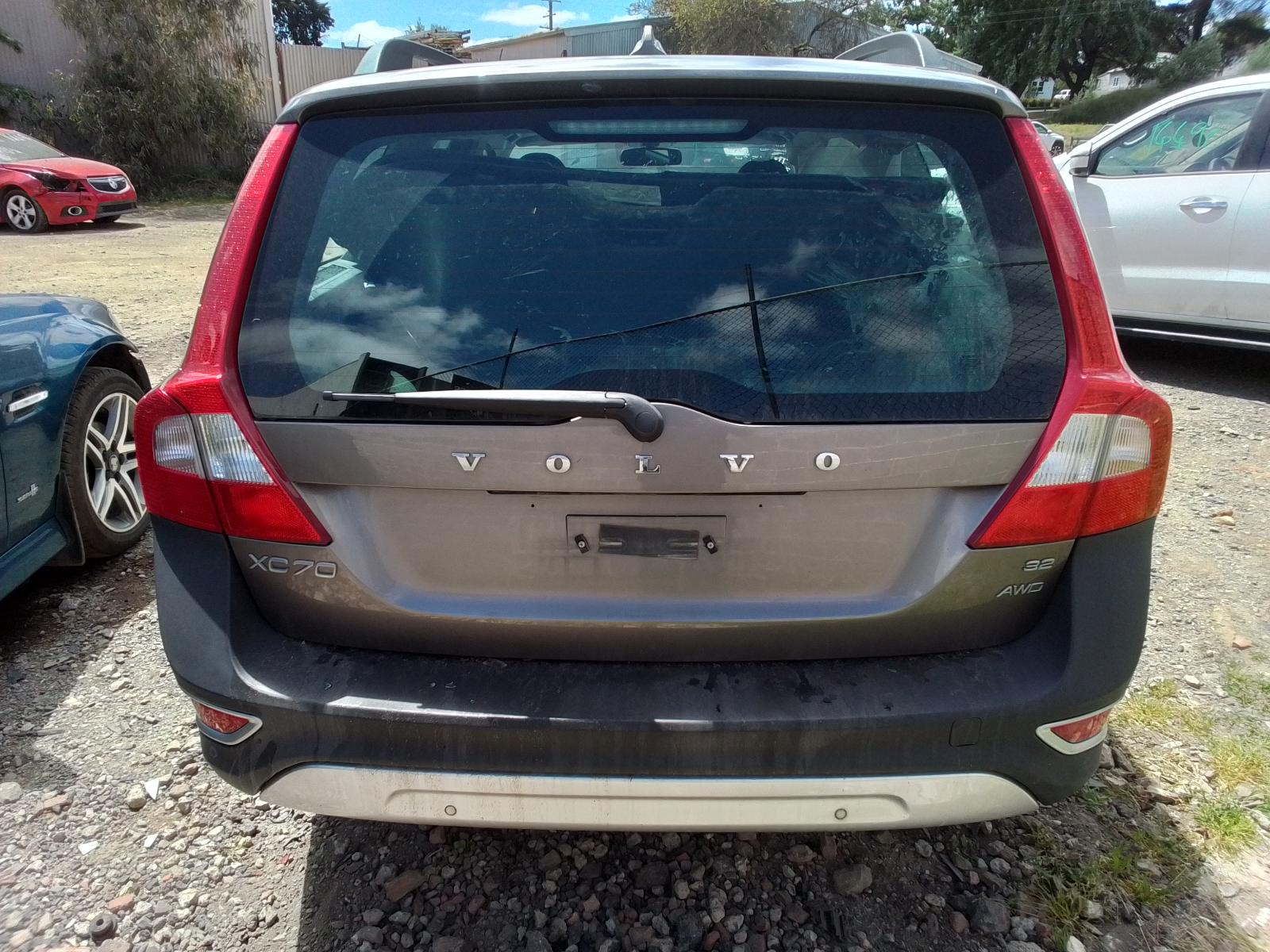 2010 Volvo Xc70 A/C Compressor View Auto part A/C Compressor Volvo Xc70 2010