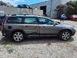 View Auto part A/C Compressor Volvo Xc70 2010