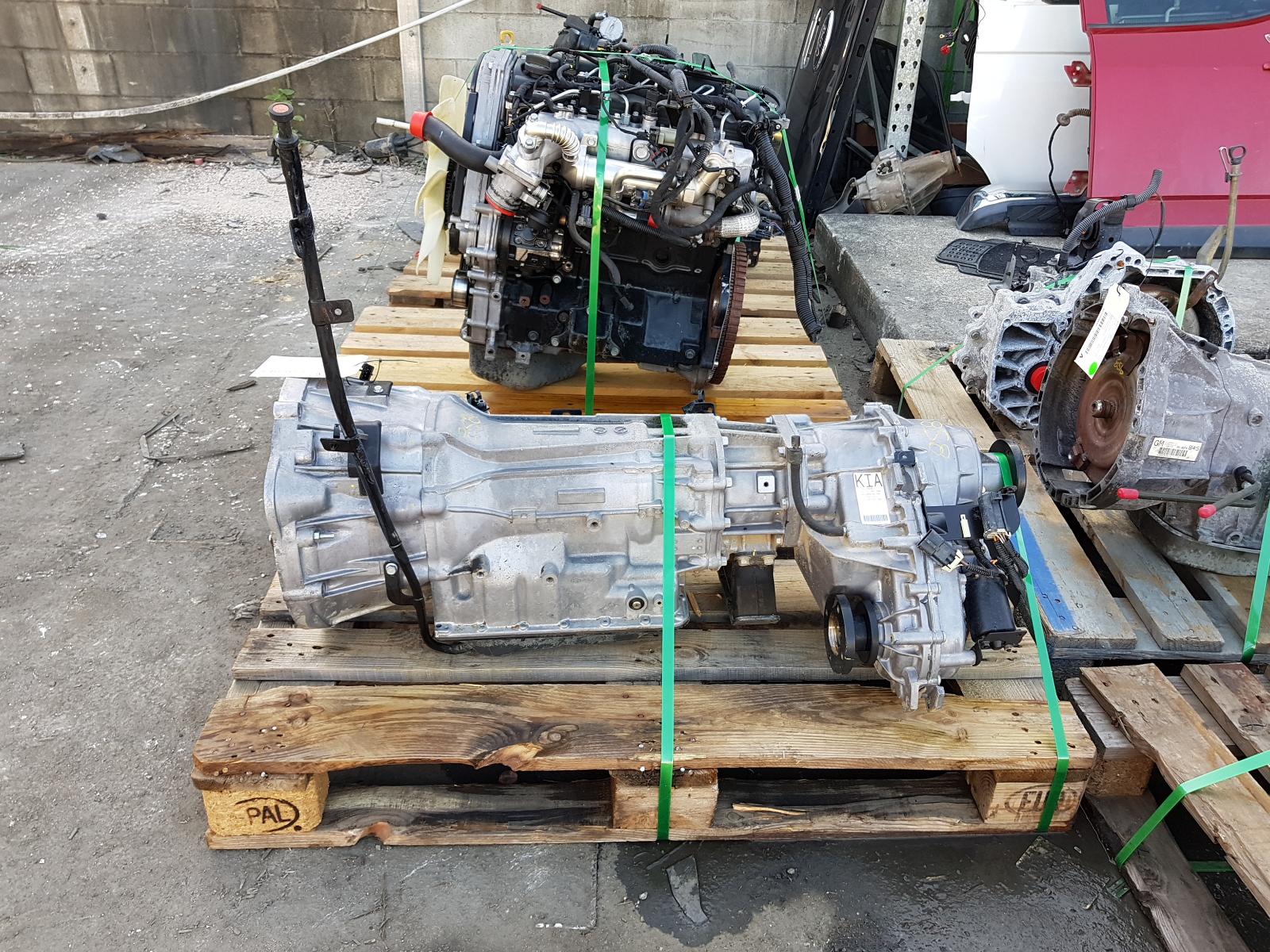View Auto part Trans/Gearbox Kia Sorento 2008
