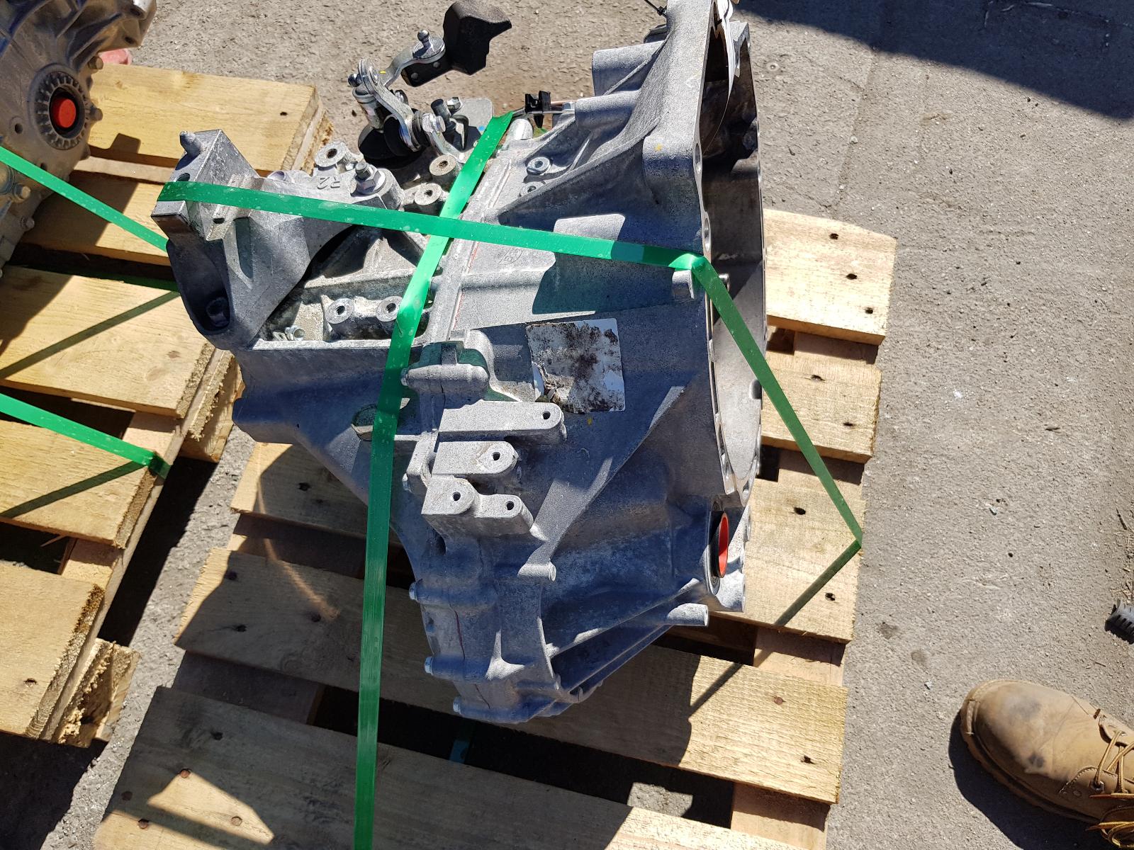 View Auto part Trans/Gearbox Mazda 3 2012
