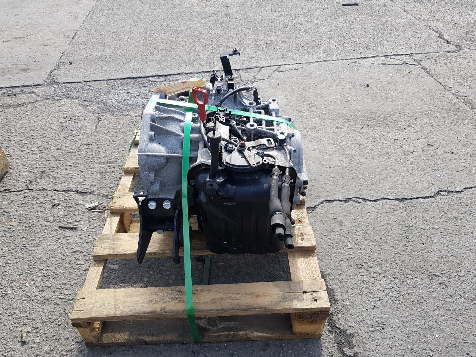 2009 Kia Rondo Trans/Gearbox View Auto part Trans/Gearbox Kia Rondo 2009