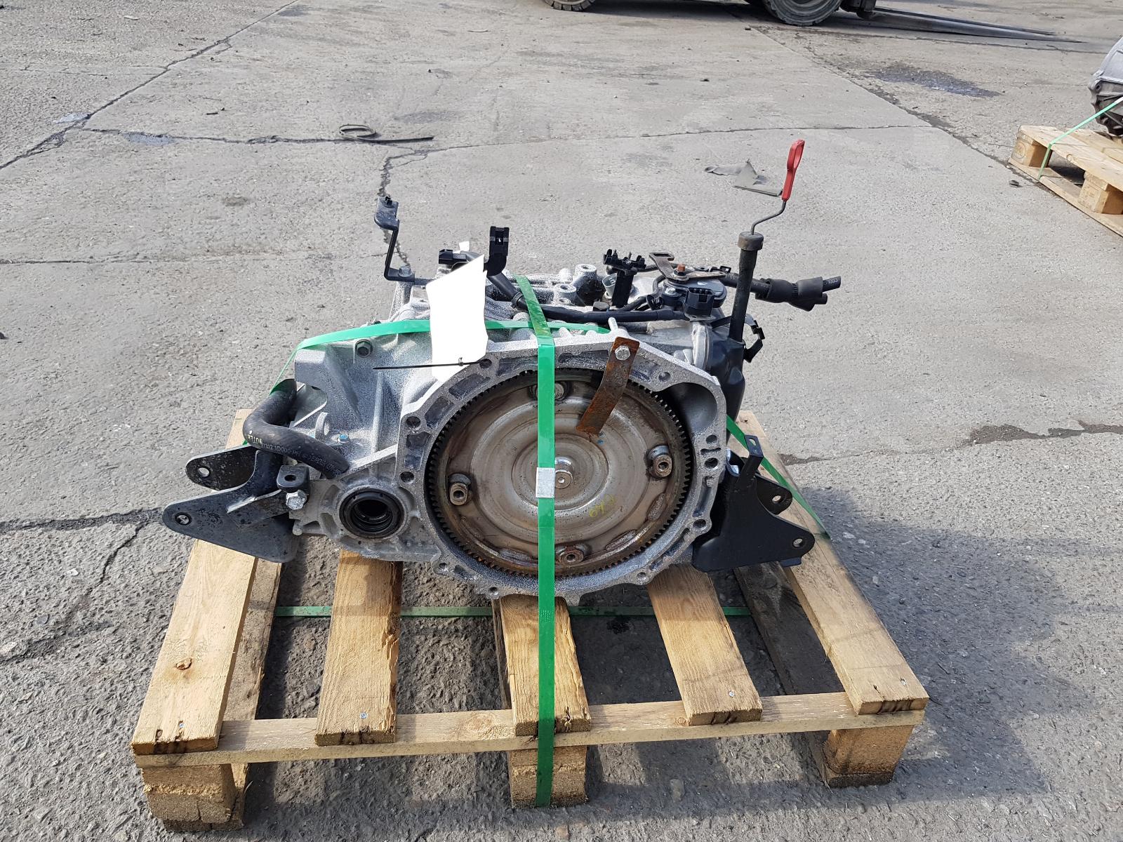 2009 Kia Rondo Trans/Gearbox View Auto part Trans/Gearbox Kia Rondo 2009