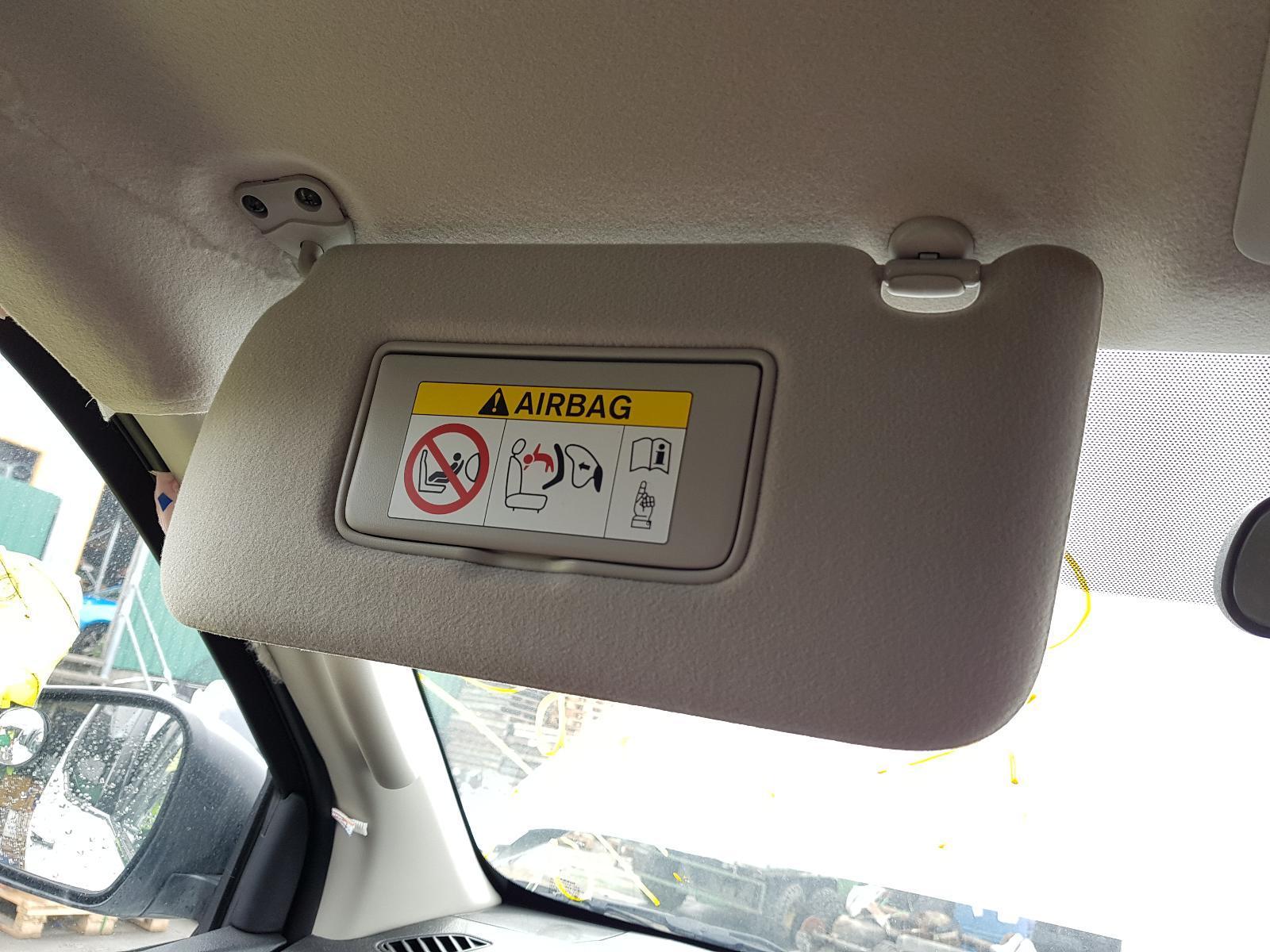 View Auto part Sunvisor Nissan Navara 2017