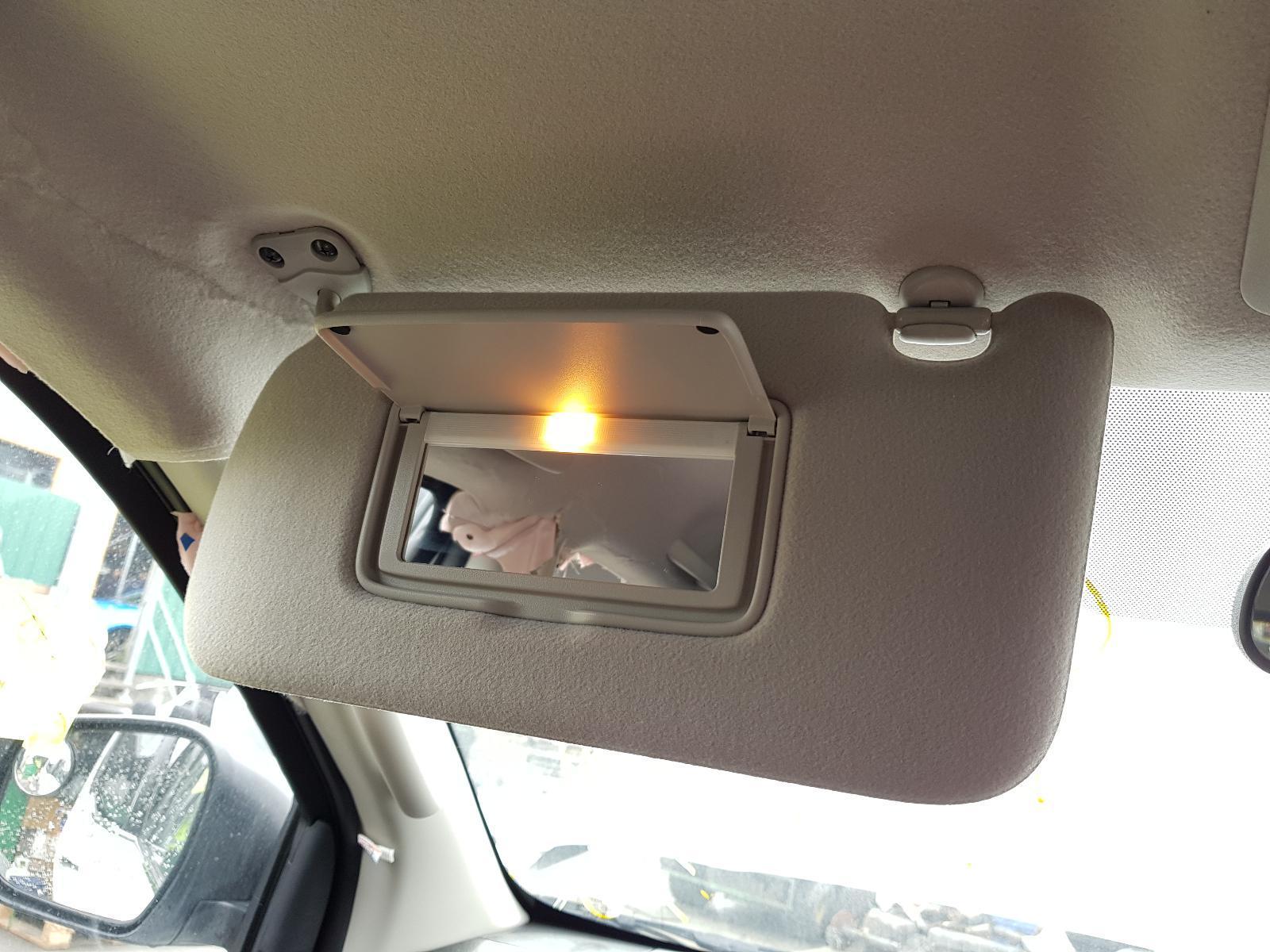 View Auto part Sunvisor Nissan Navara 2017