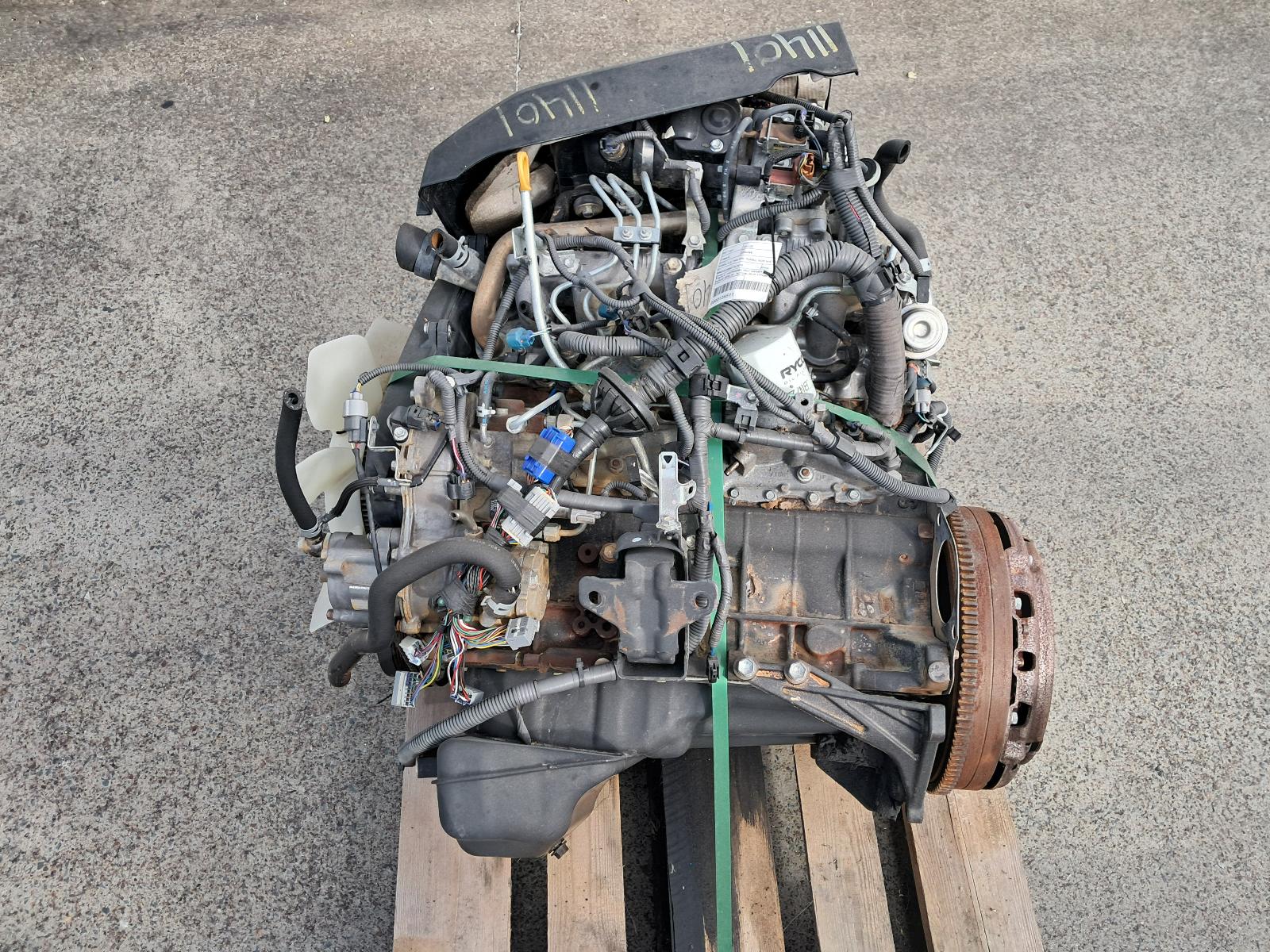 View Auto part Engine Toyota Hilux 2006