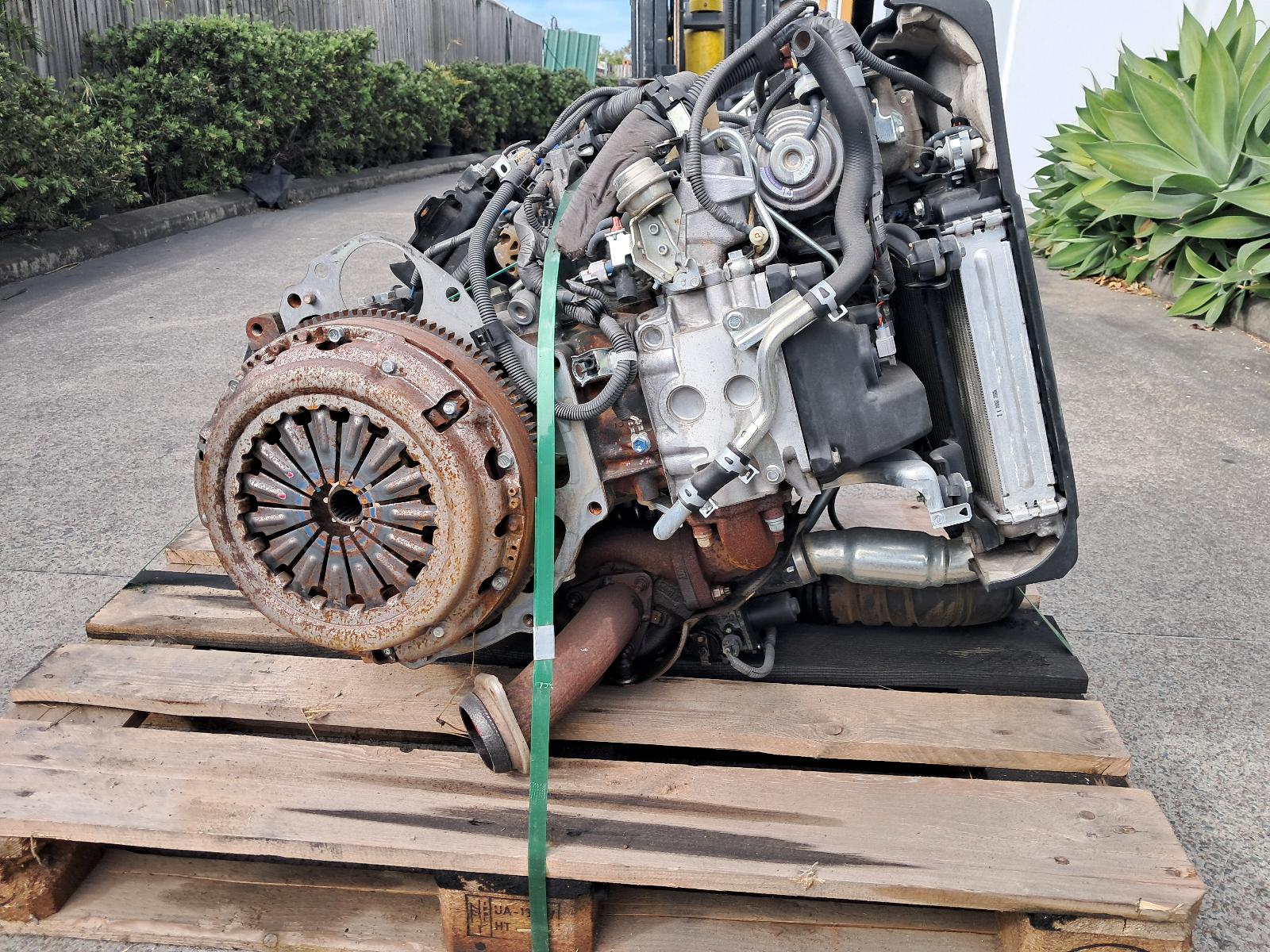 View Auto part Engine Toyota Hilux 2006