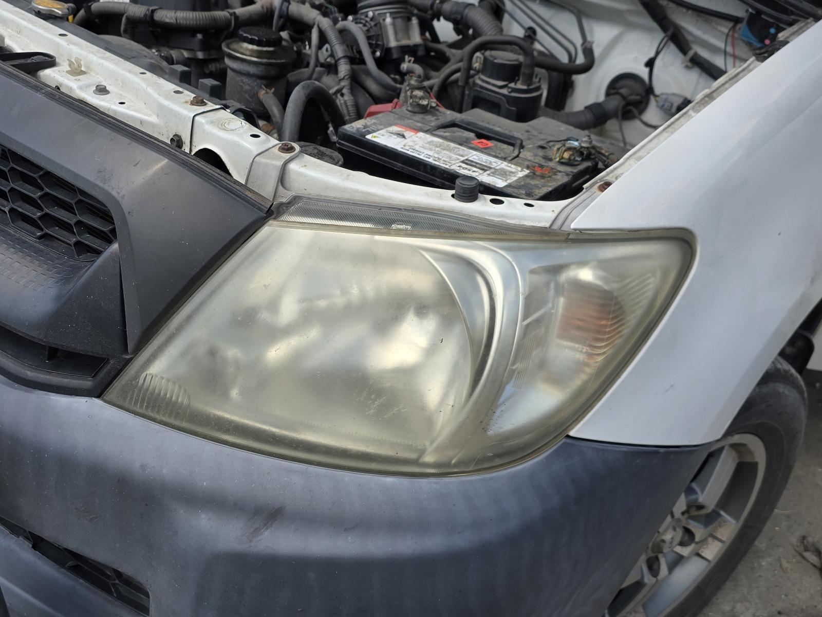 View Auto part Left Headlamp Toyota Hilux 2011
