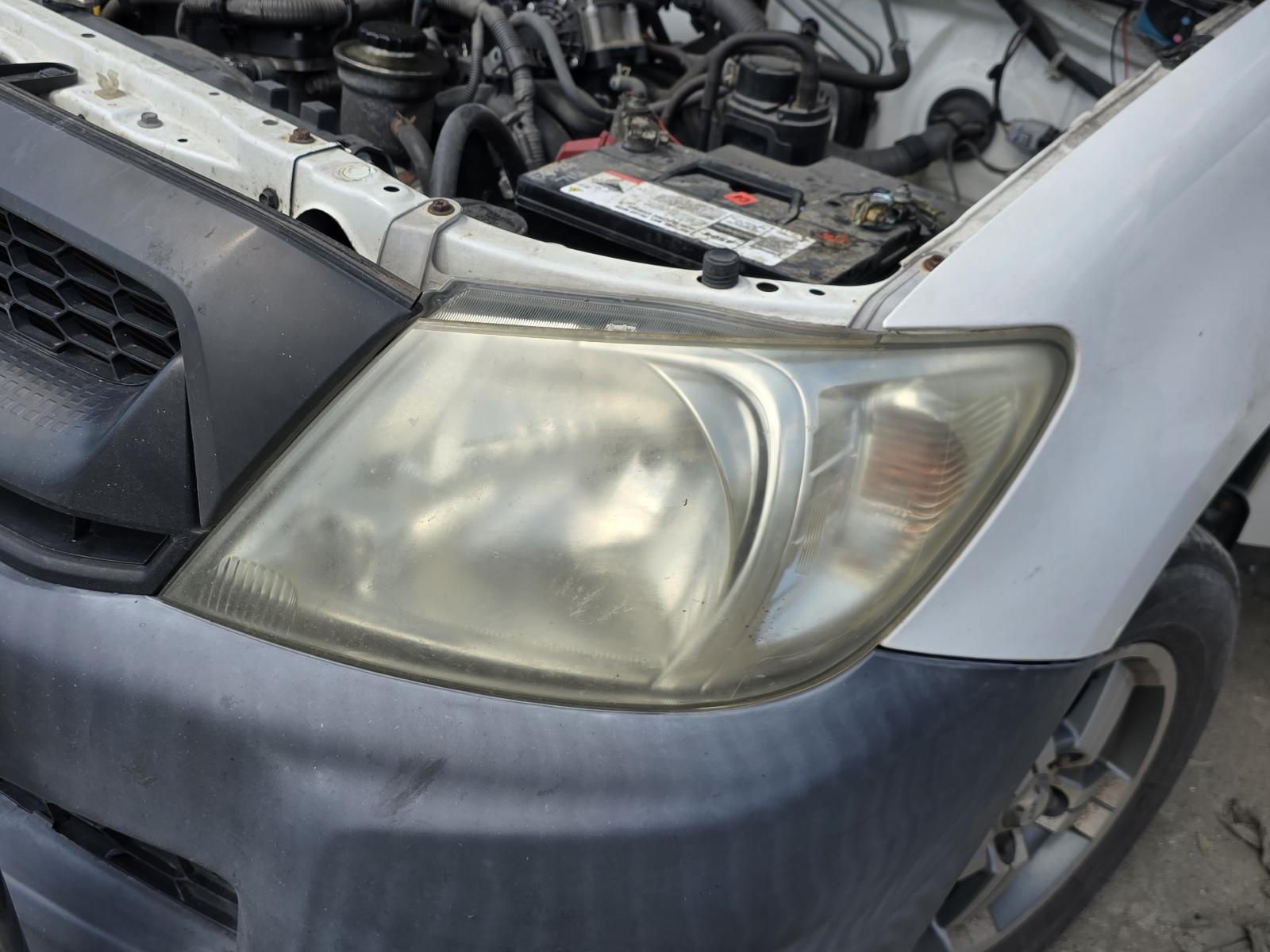 View Auto part Left Headlamp Toyota Hilux 2011