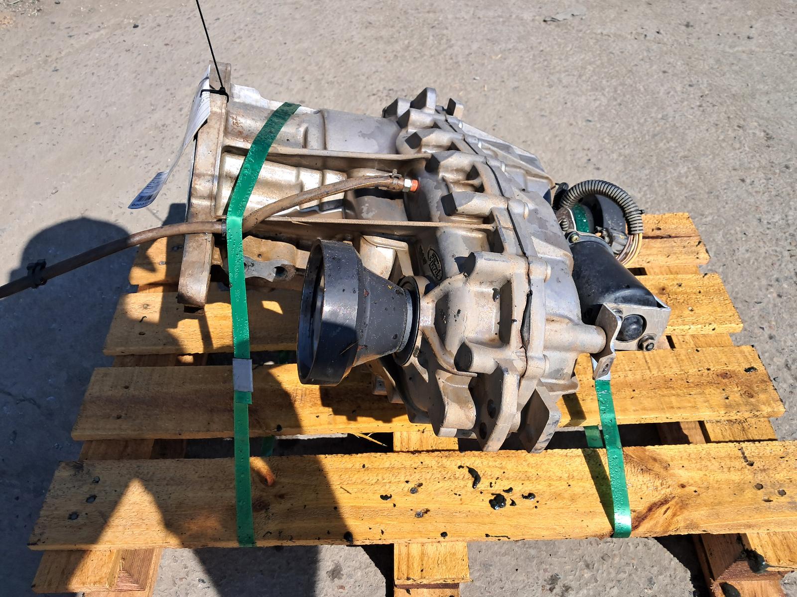 View Auto part Transfer Case Ford Everest 2016