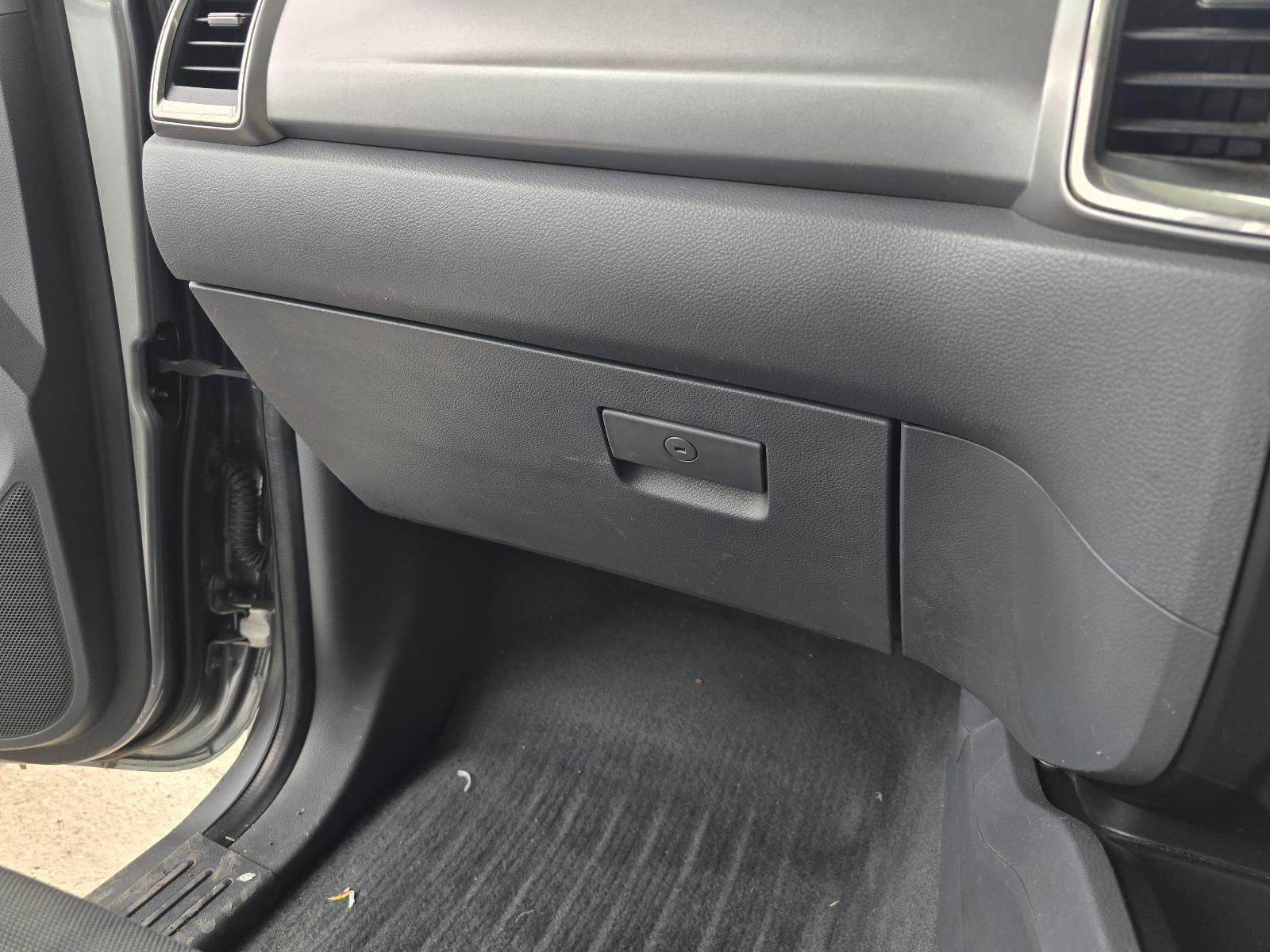 View Auto part Glove Box Ford Everest 2016
