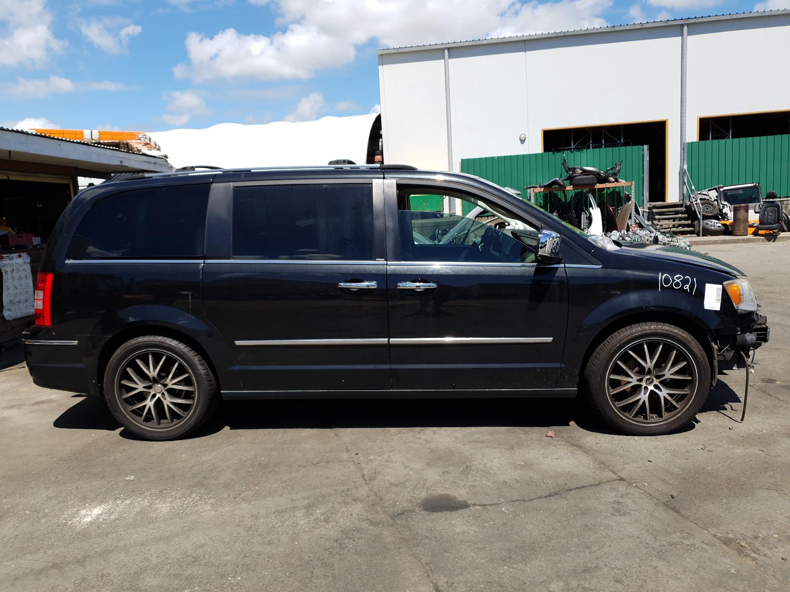 2010 Chrysler Voyager Right Indicator/Fog/Side View Auto part Right Indicator/Fog/Side Chrysler Voyager 2010