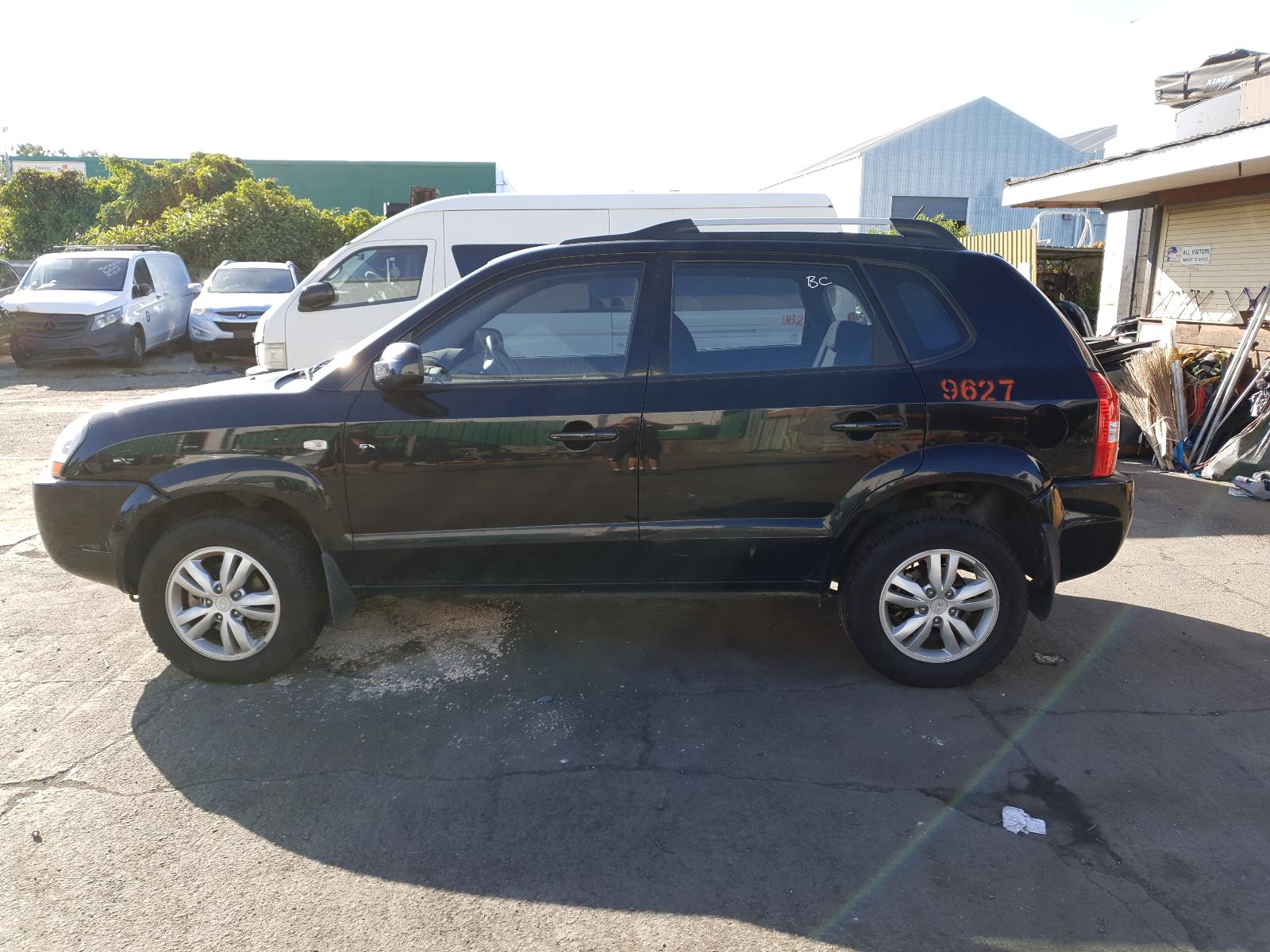 View Auto part Starter Hyundai Tucson 2009