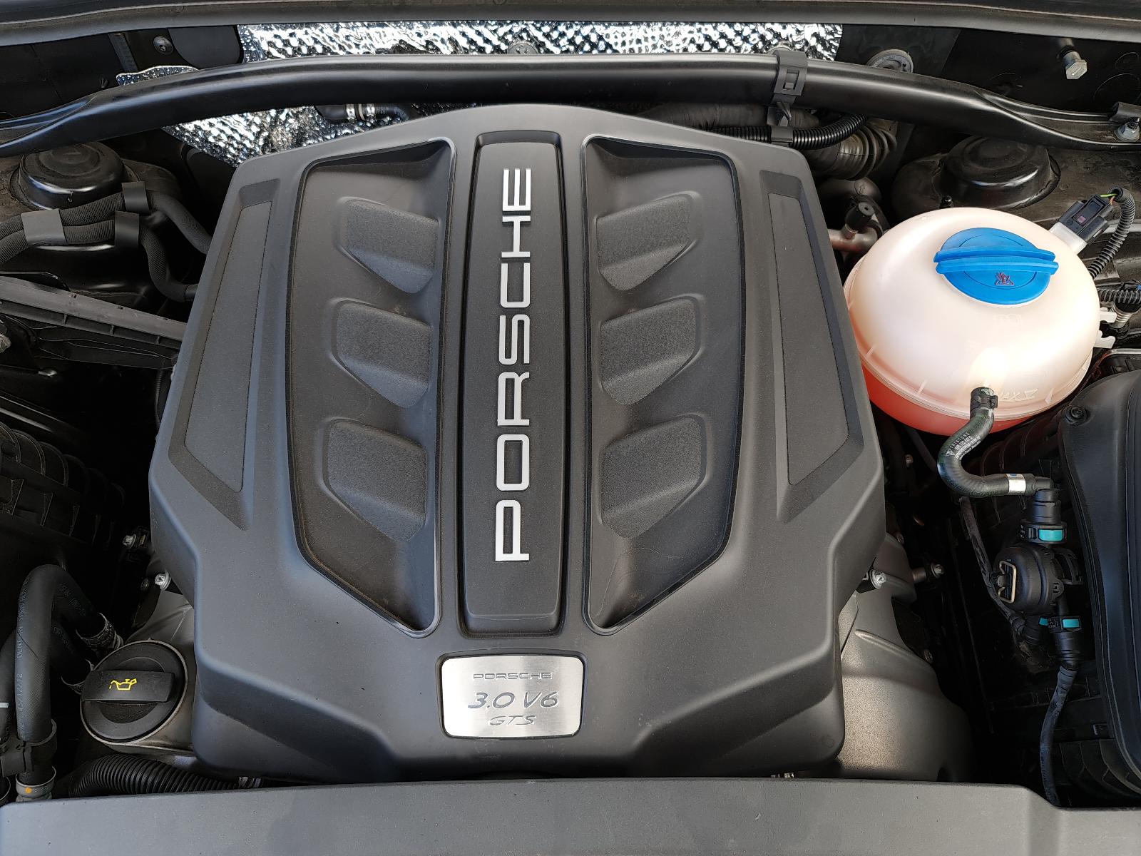 2018 Porsche Macan Trim Panel View Auto part Trim Panel Porsche Macan 2018