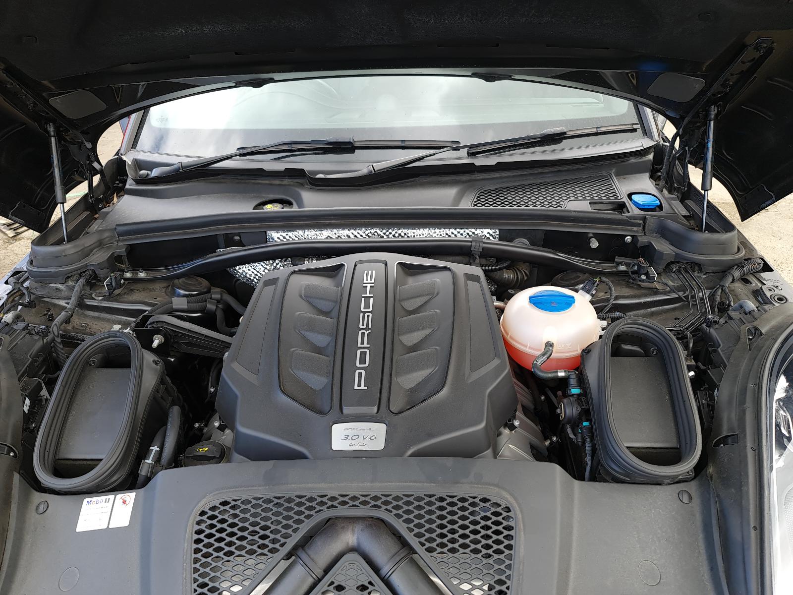 2018 Porsche Macan Trim Panel View Auto part Trim Panel Porsche Macan 2018