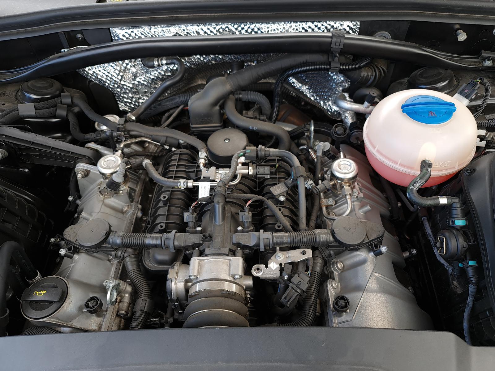 2018 Porsche Macan Trim Panel View Auto part Trim Panel Porsche Macan 2018