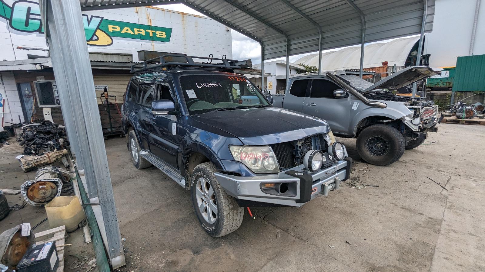 View Auto part Engine Mitsubishi Pajero 2007