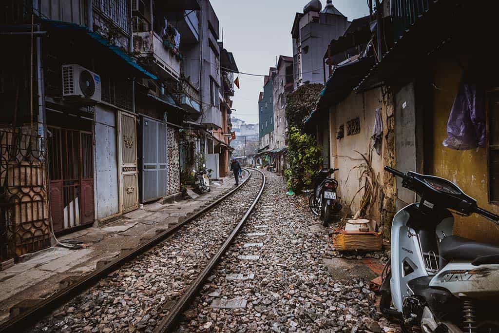 Đường sắt Hà Nội - địa điểm check-in cũ mà mới trong lòng thành phố - Traveloka Golocal 