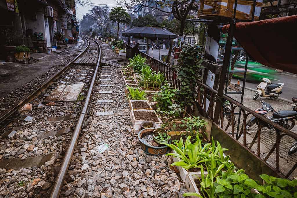 Đường sắt Hà Nội - địa điểm check-in cũ mà mới trong lòng thành phố - Traveloka Golocal 