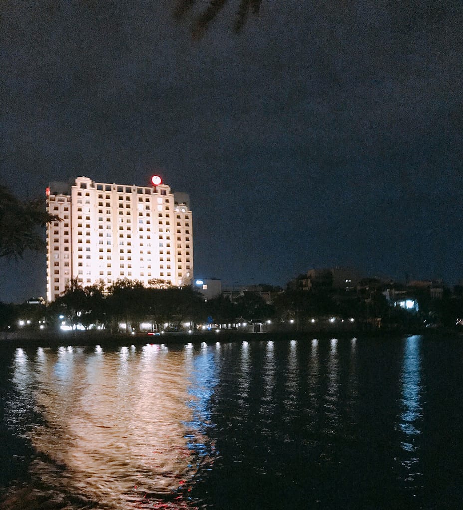 Ăn tráng miệng Hồ Tây - Quán ăn đêm Hà Nội