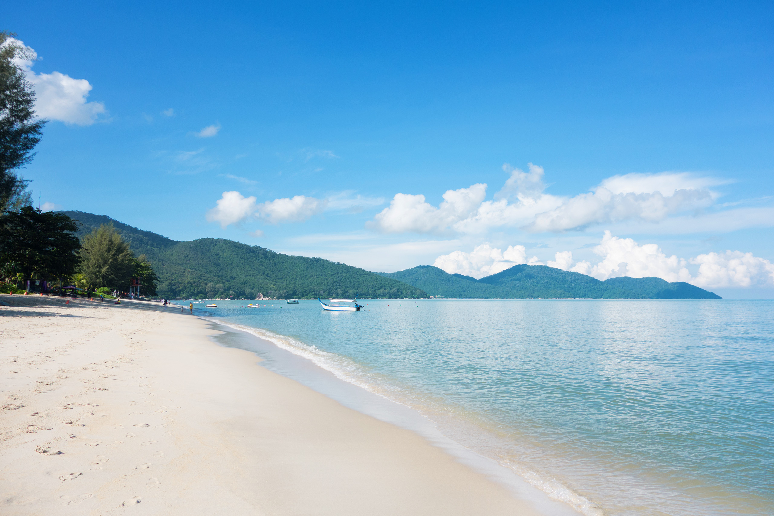 Pantai Batu Ferringhi - Cuti Sekolah 2023